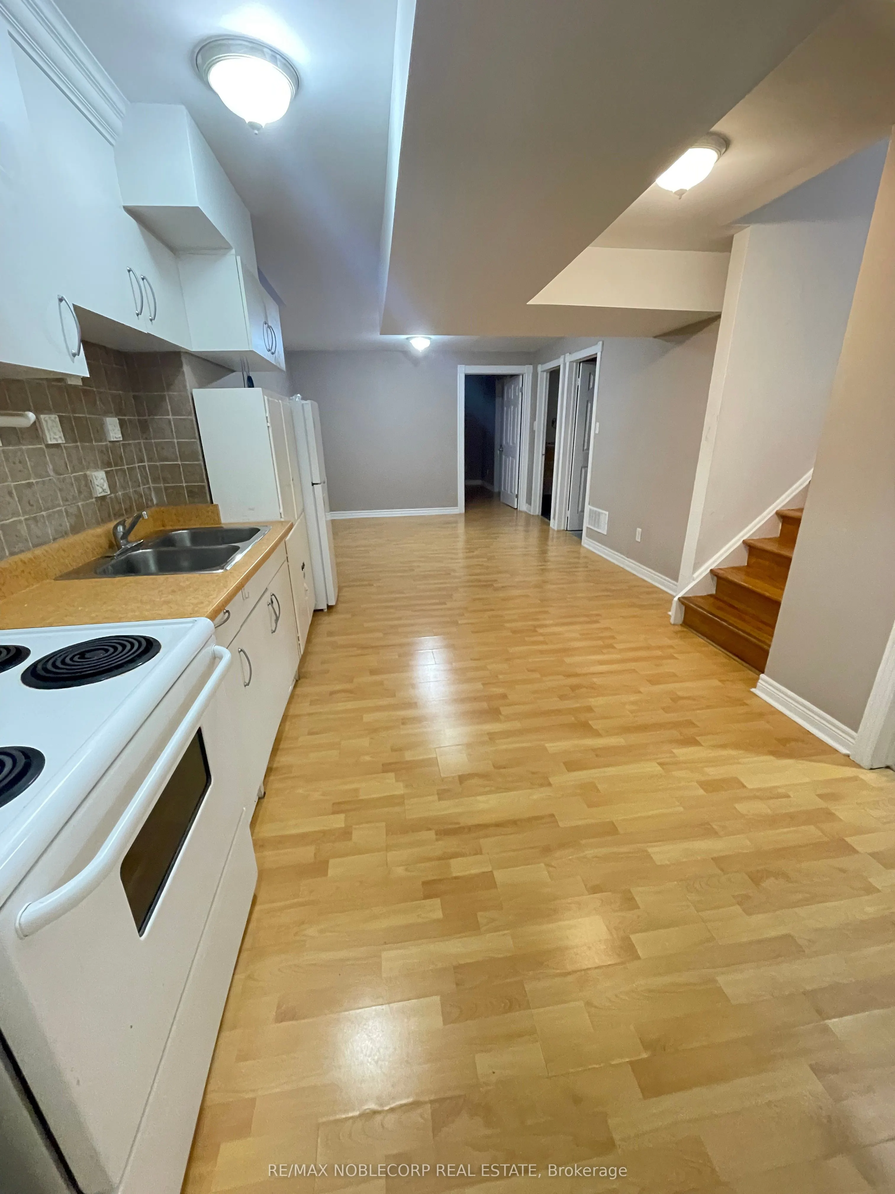 18 Kingly Crest Way, #Bsmt