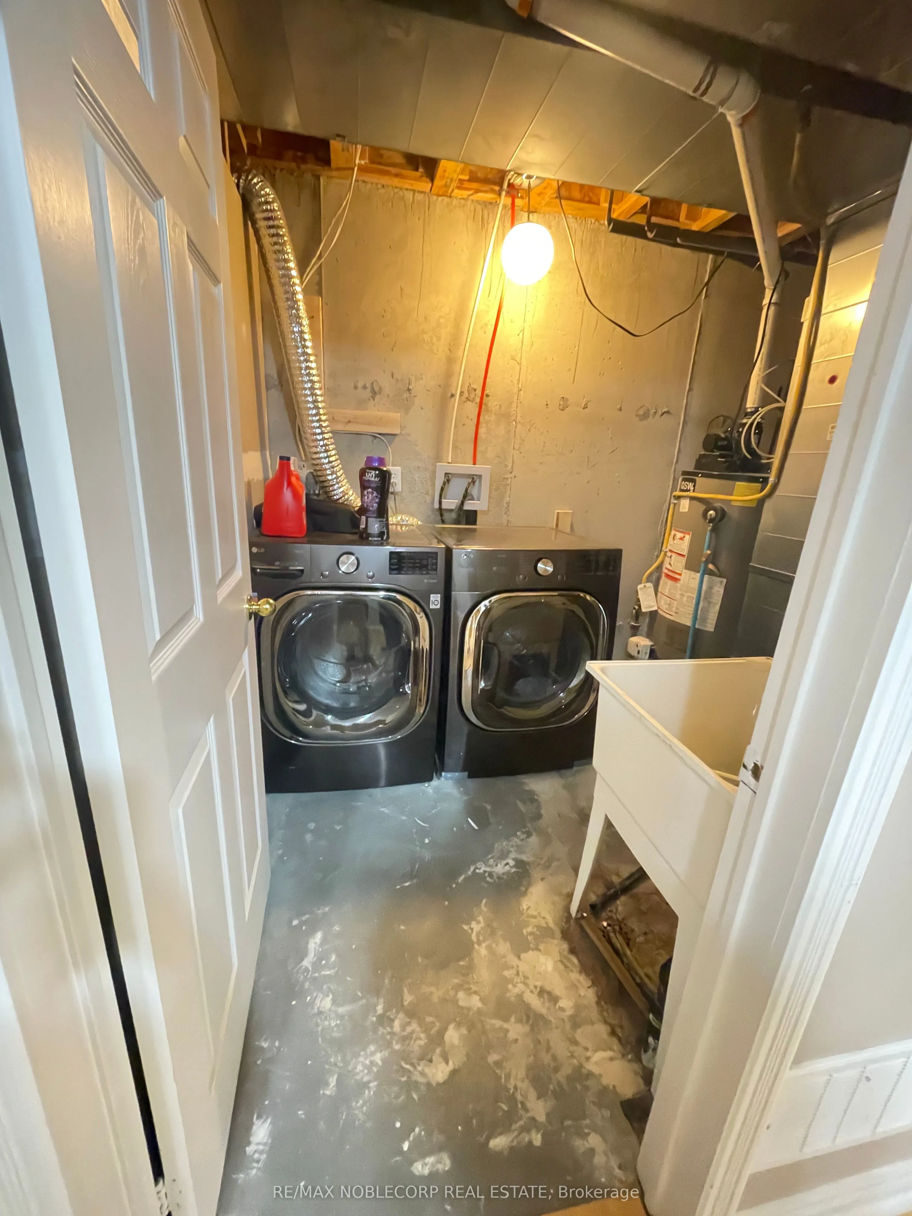 18 Kingly Crest Way, #Bsmt