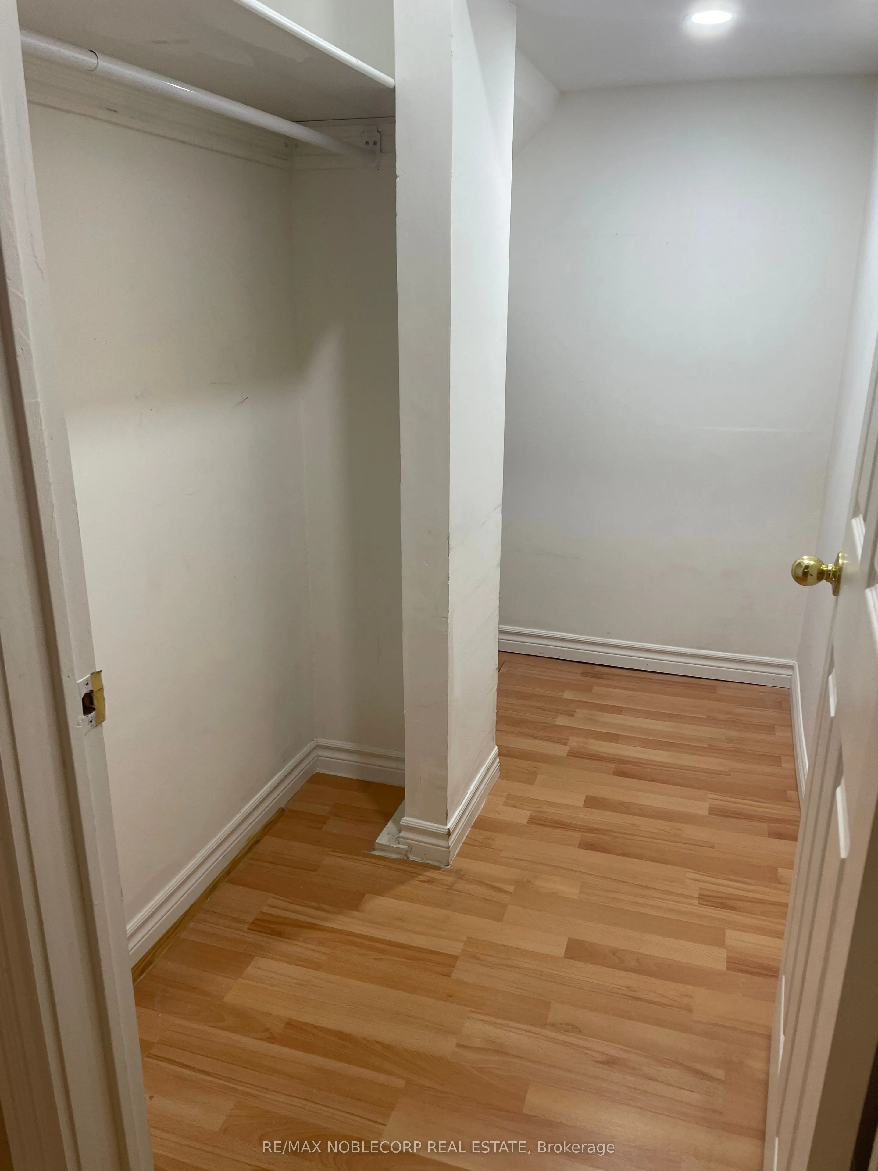 18 Kingly Crest Way, #Bsmt