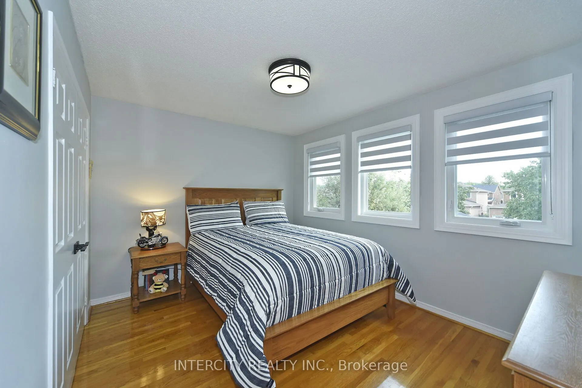 137 Largo Crescent
