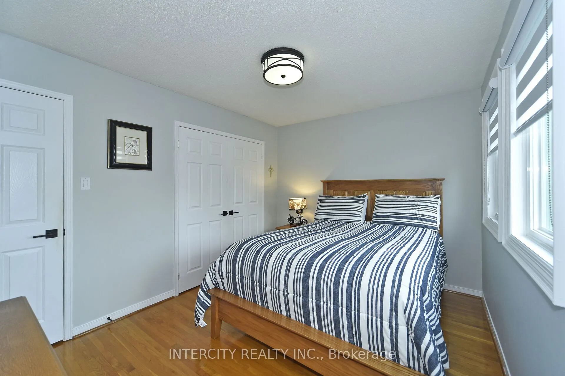 137 Largo Crescent