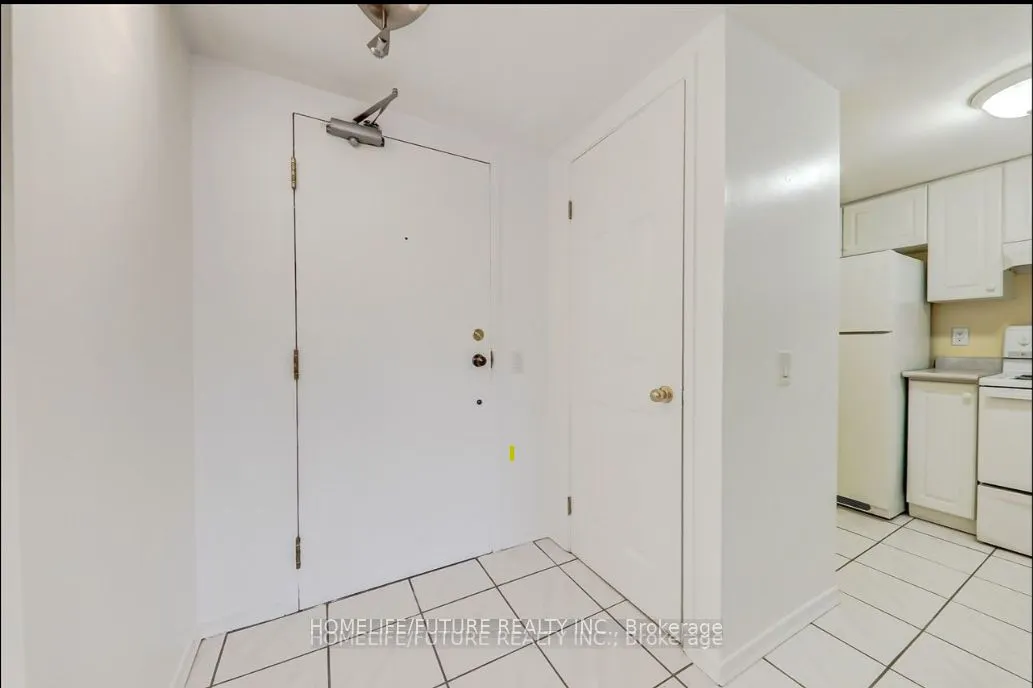 160 Wellington Street E, #314