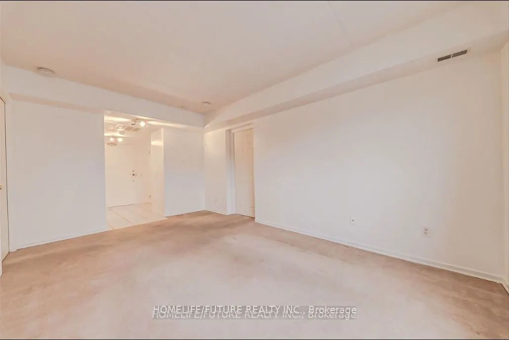 160 Wellington Street E, #314