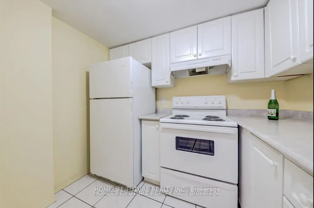 160 Wellington Street E, #314