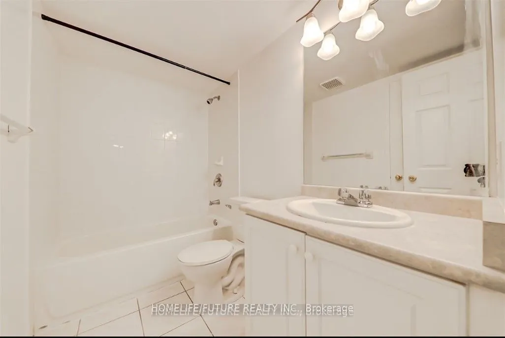 160 Wellington Street E, #314