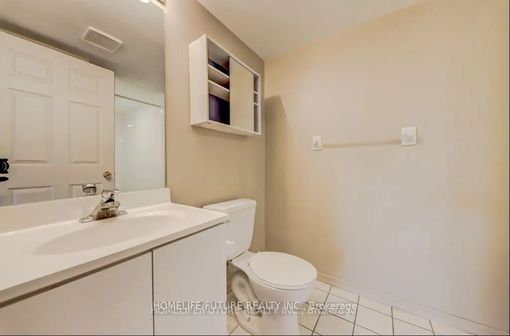 160 Wellington Street E, #314