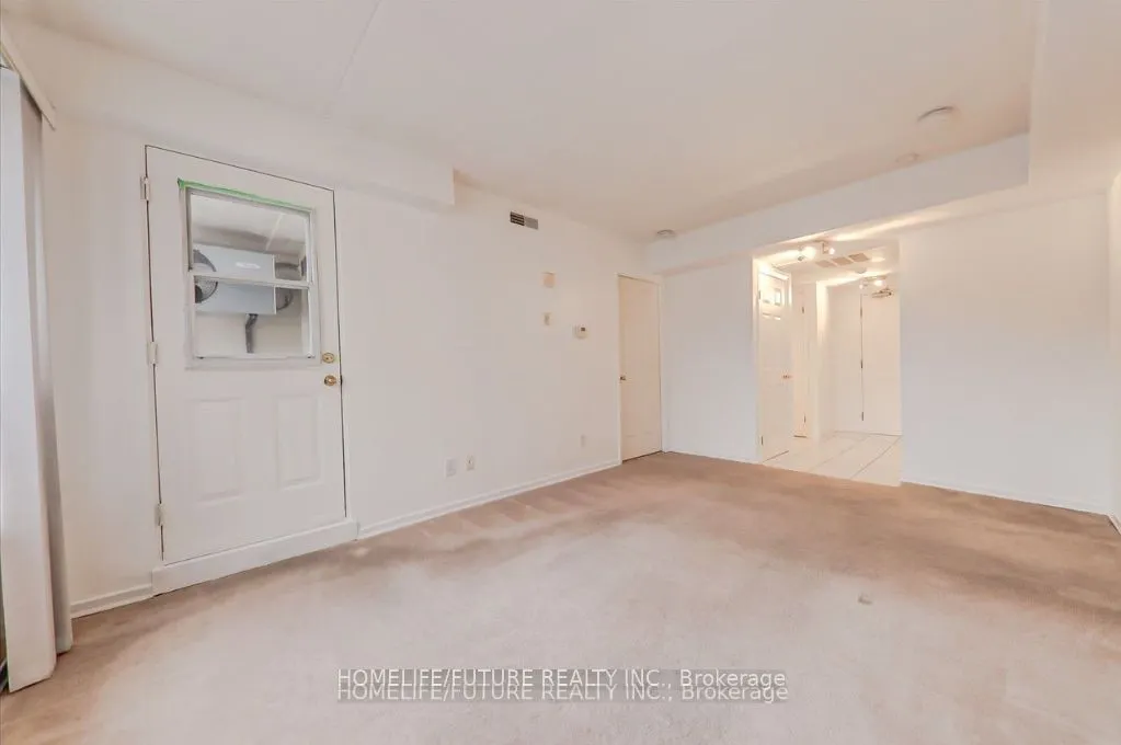 160 Wellington Street E, #314