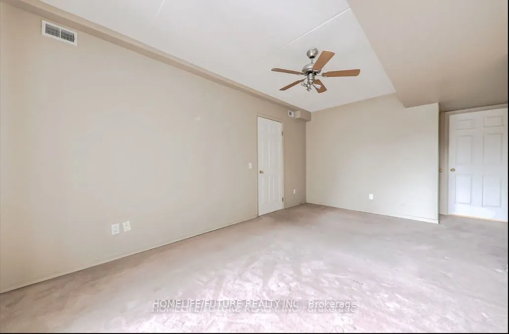 160 Wellington Street E, #314
