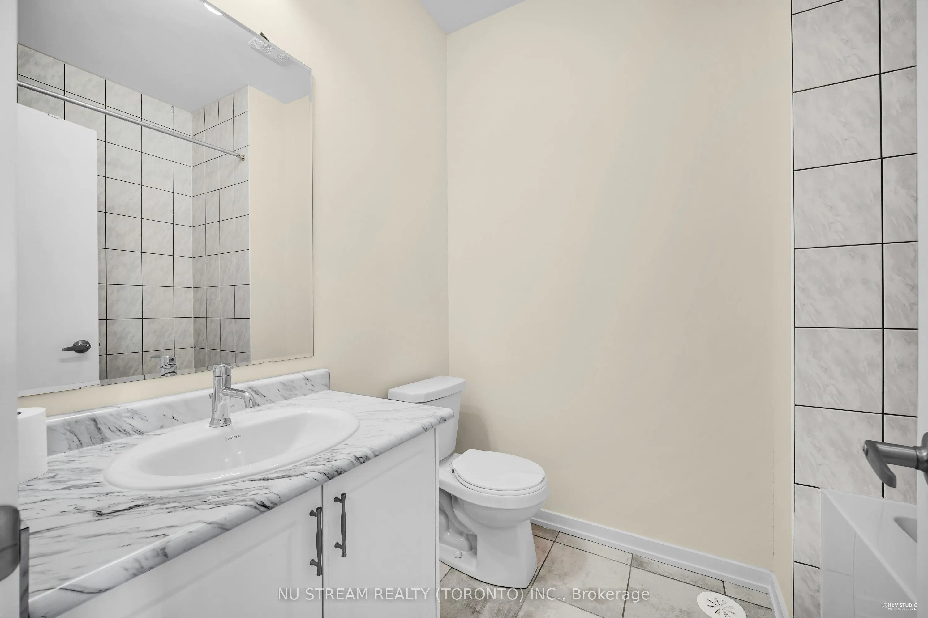 4 Pantheon Lane