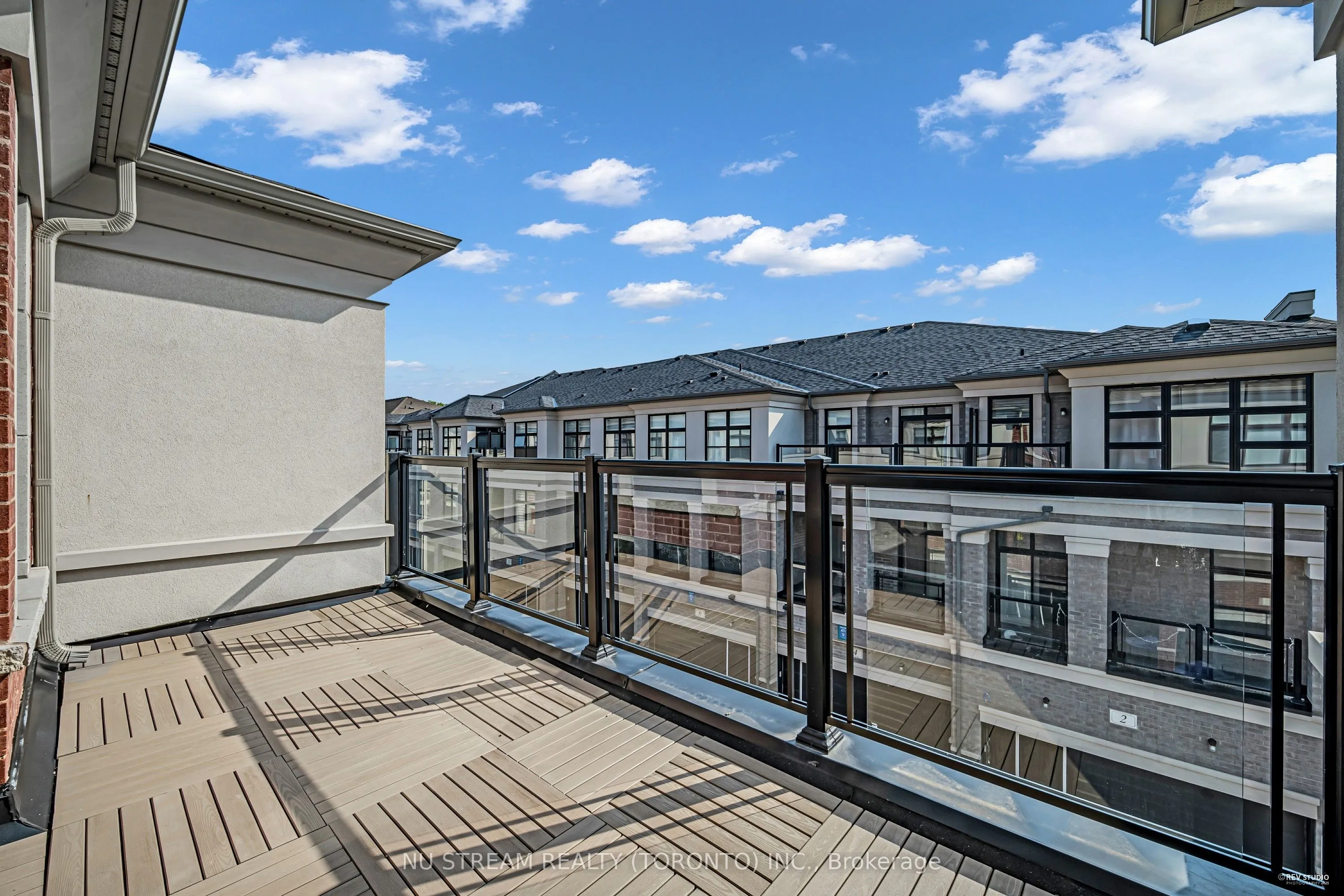 4 Pantheon Lane