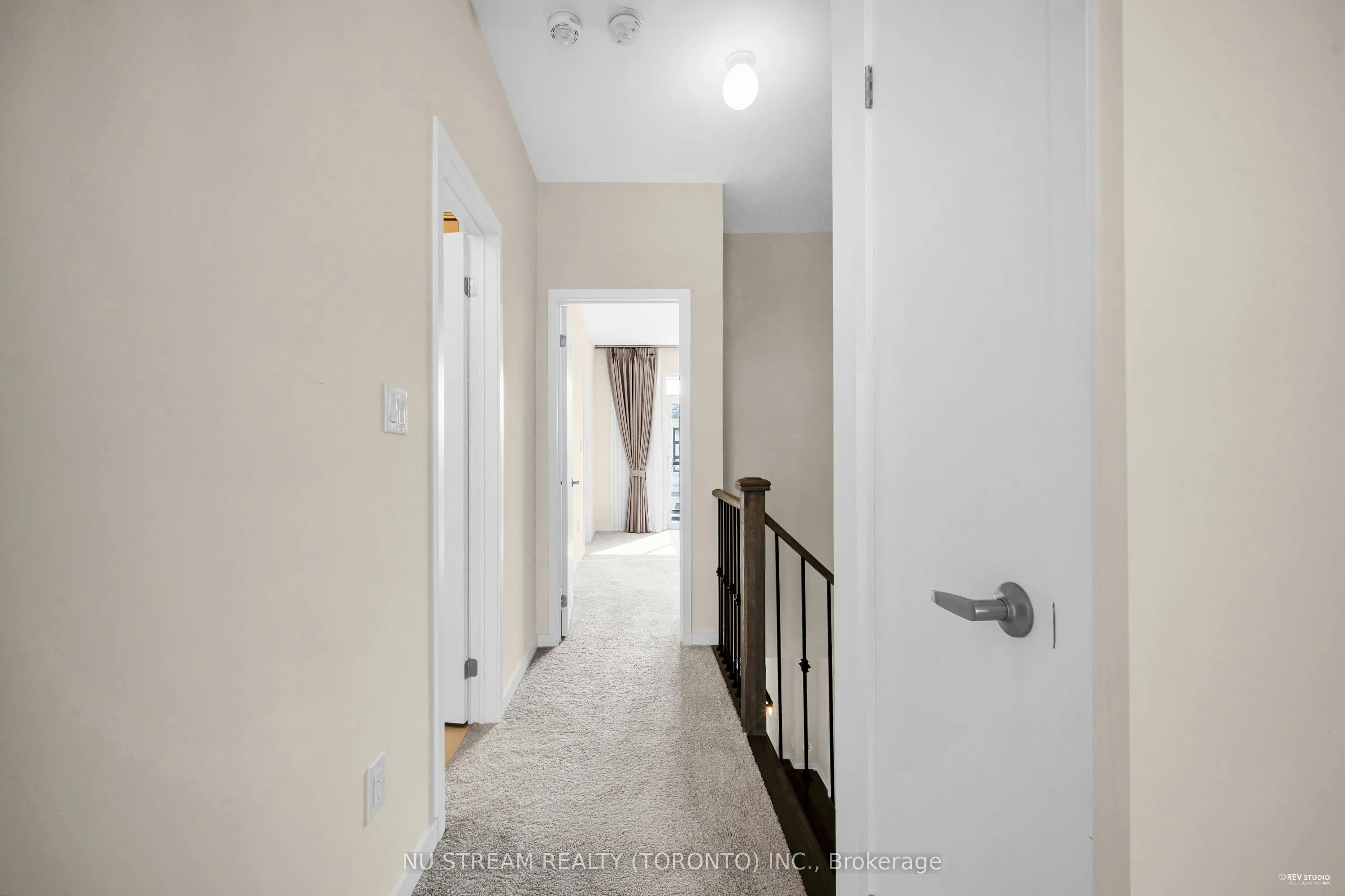 4 Pantheon Lane