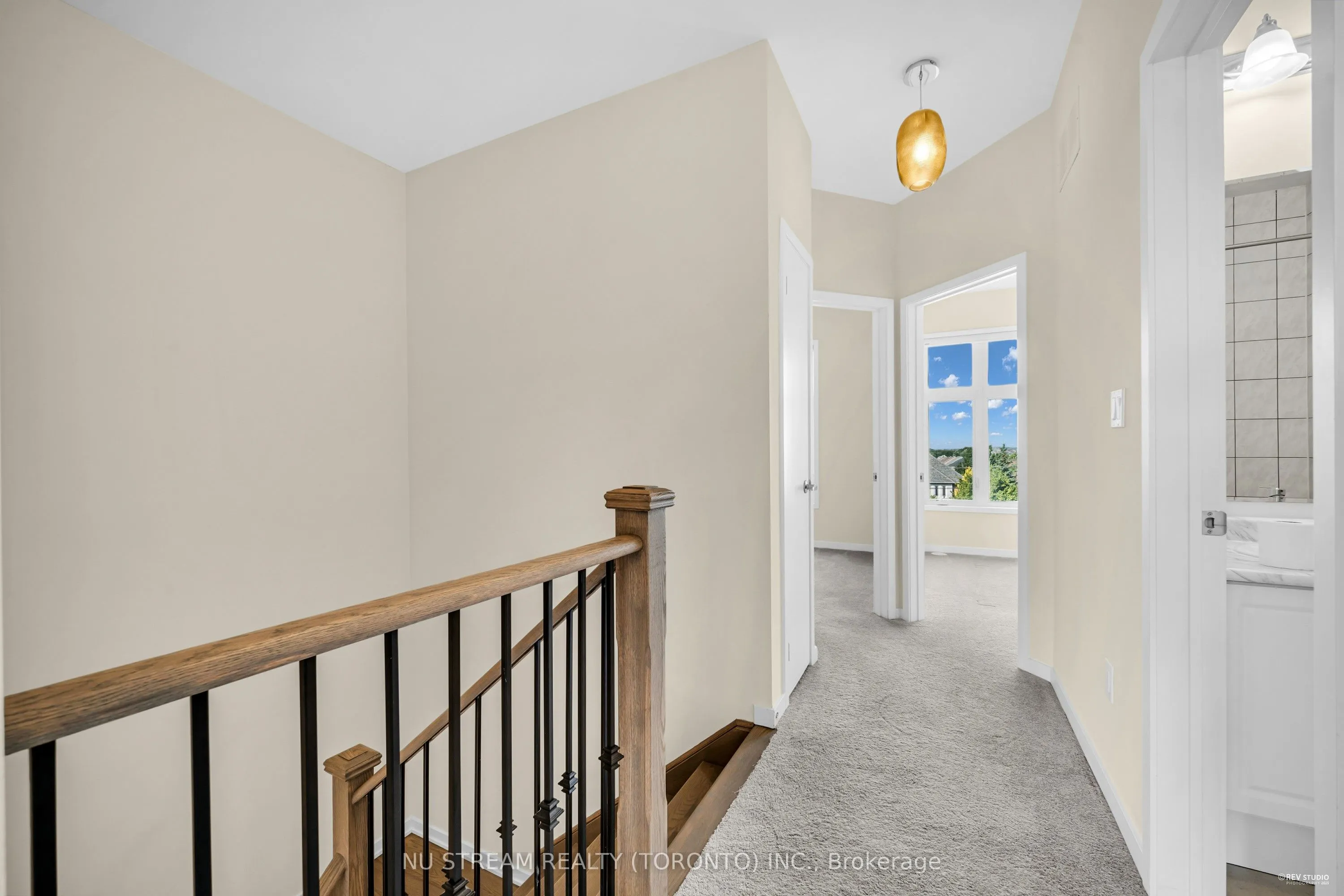 4 Pantheon Lane