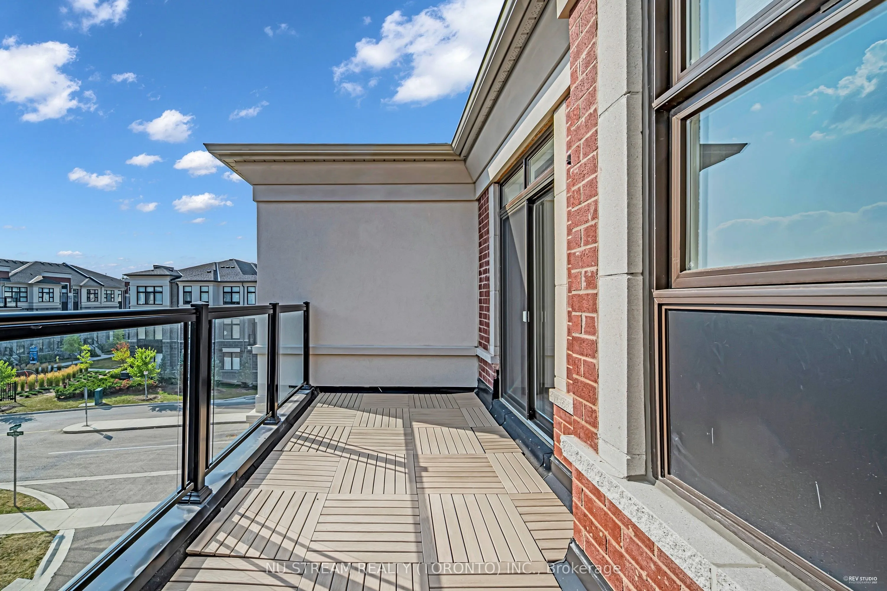 4 Pantheon Lane