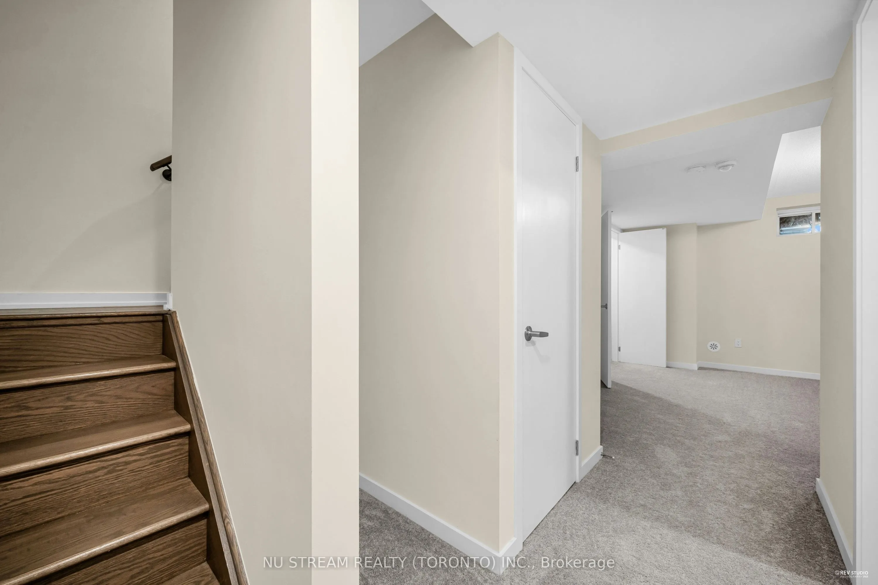 4 Pantheon Lane