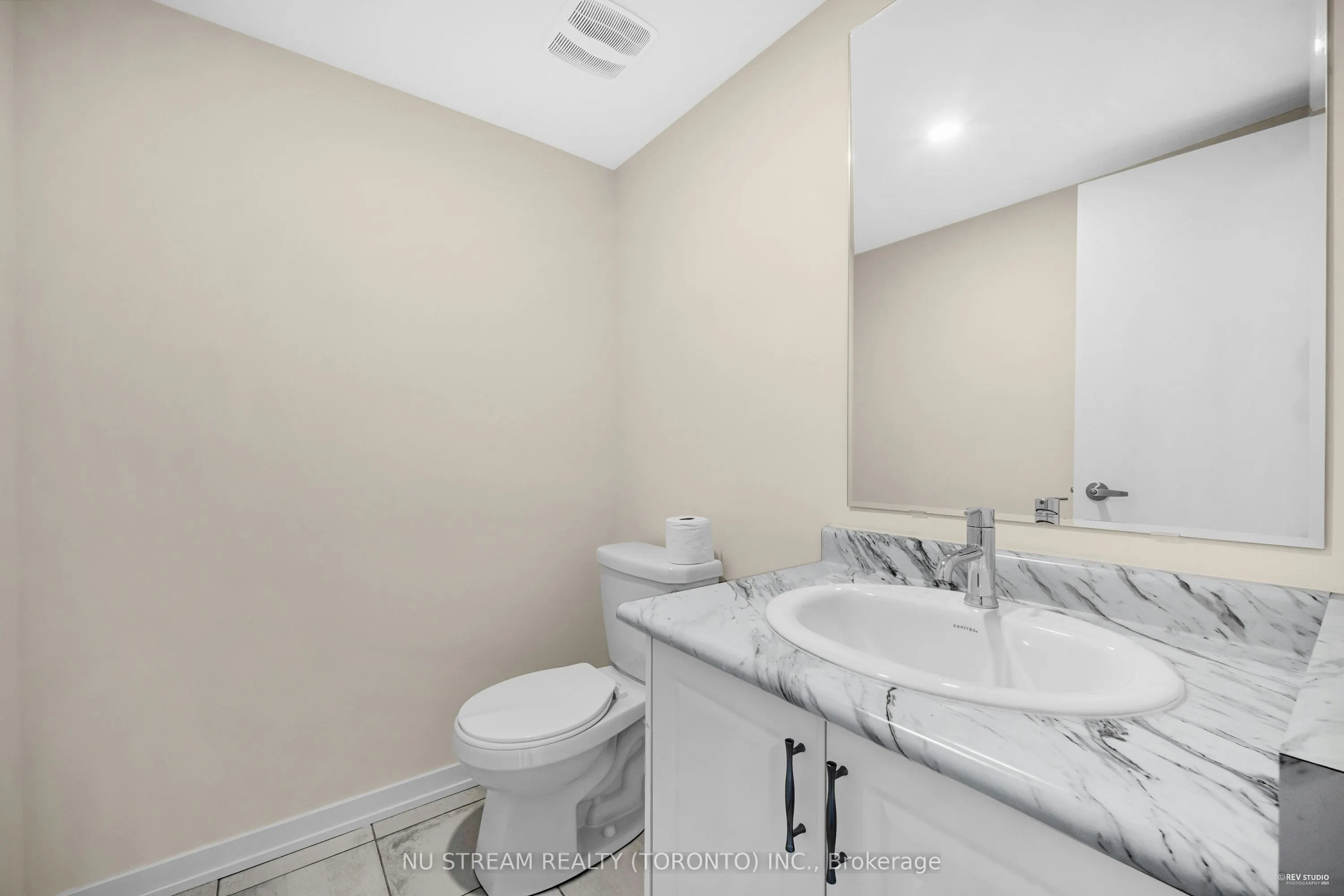 4 Pantheon Lane