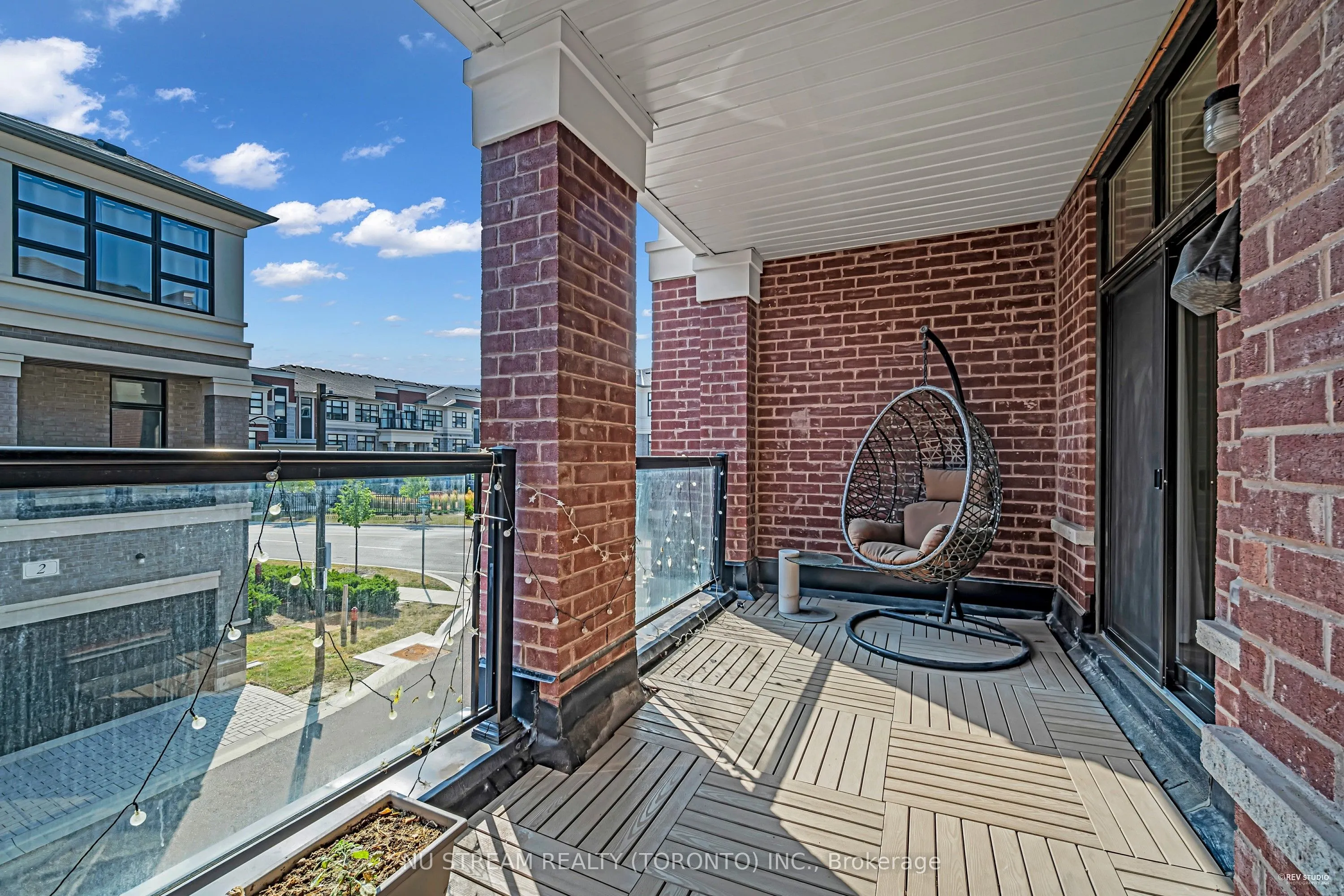 4 Pantheon Lane