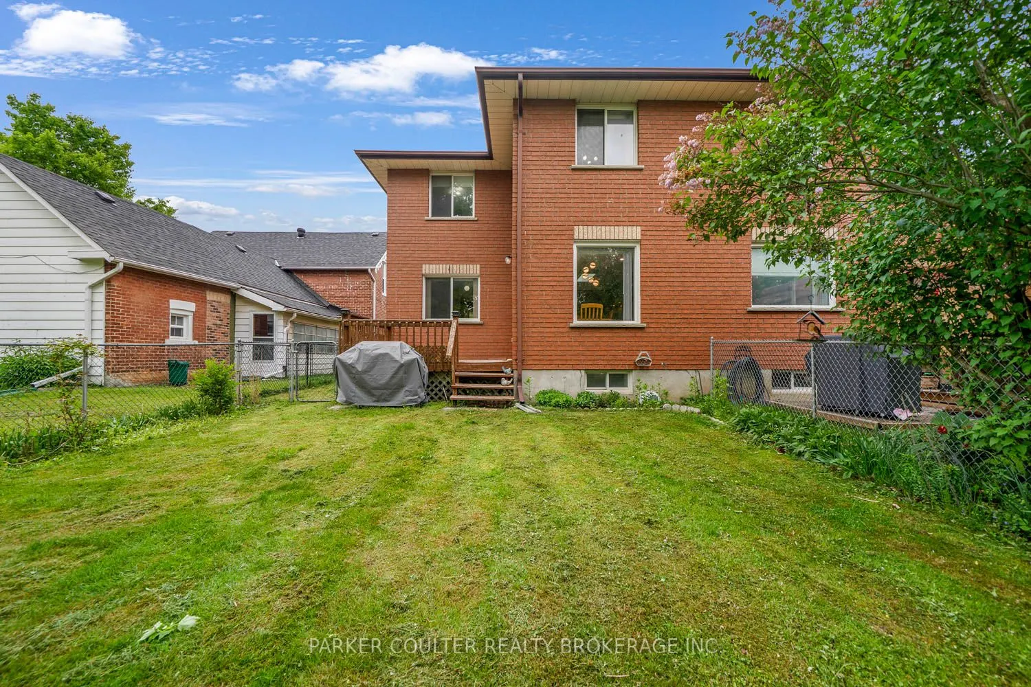 135 Victoria Street E