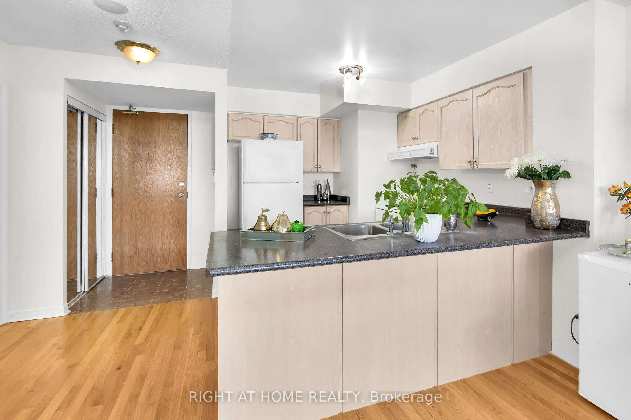 19 Northern Heights Drive, #404