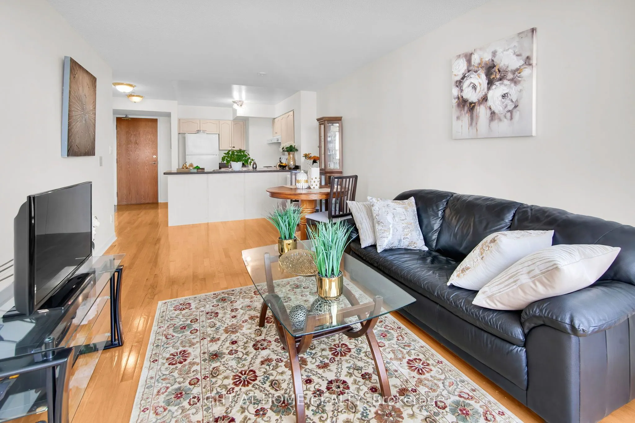 19 Northern Heights Drive, #404