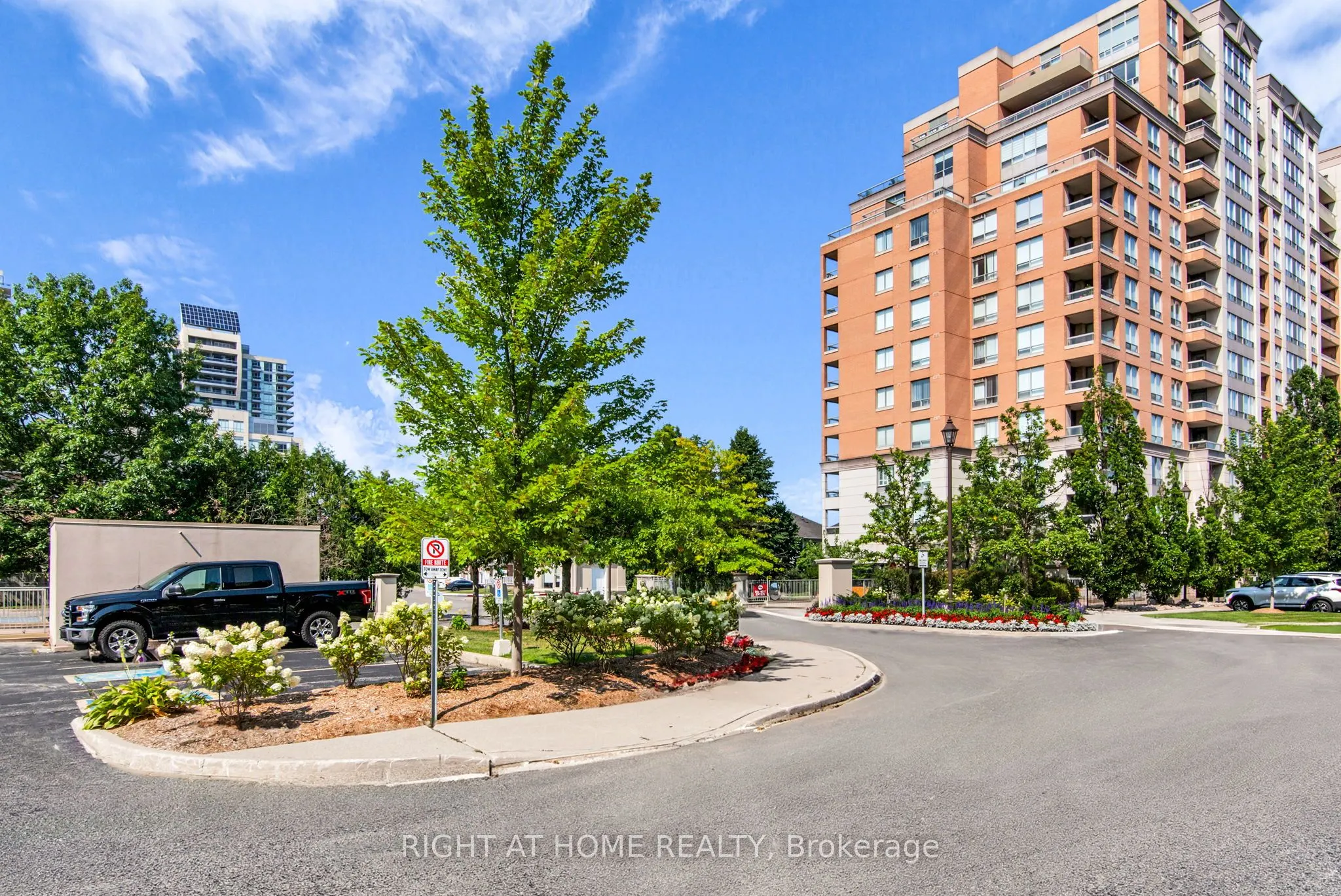 19 Northern Heights Drive, #404