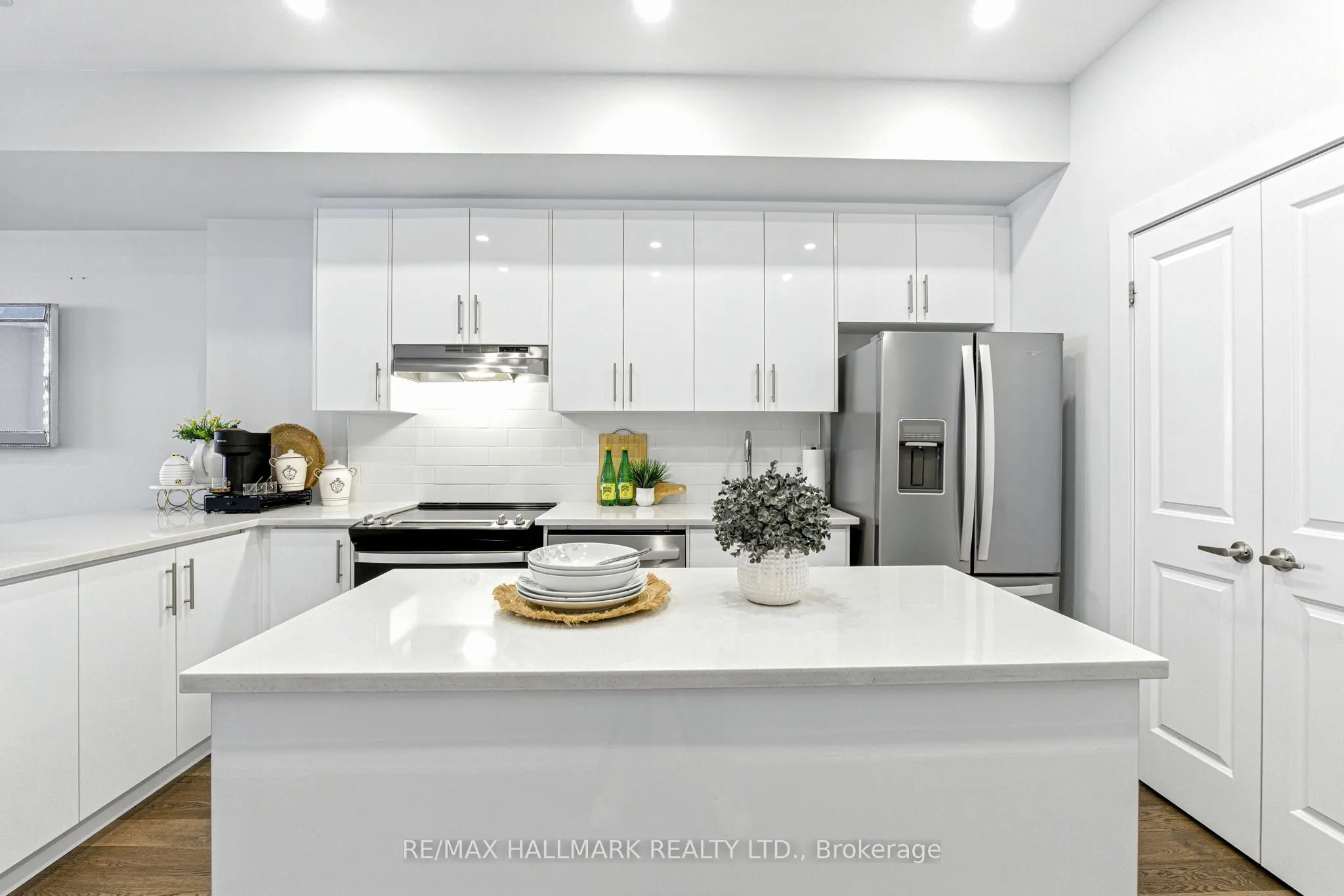 9590 Islington Avenue, #148