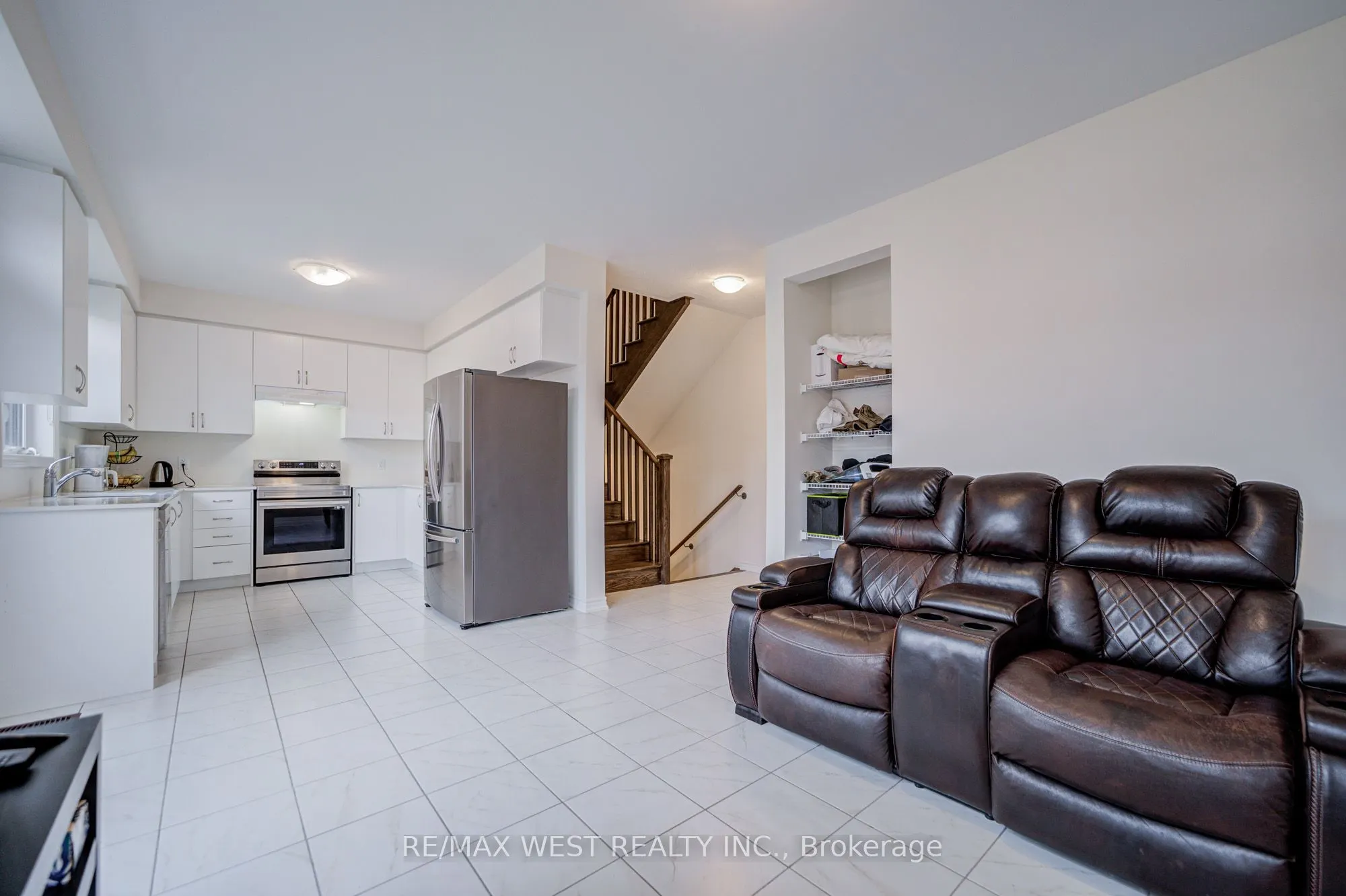 2171 Grainger Loop