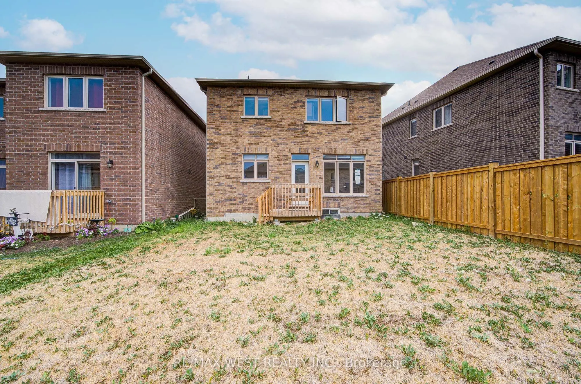 2171 Grainger Loop