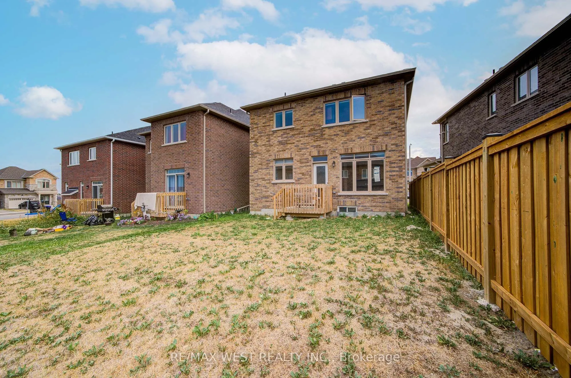 2171 Grainger Loop