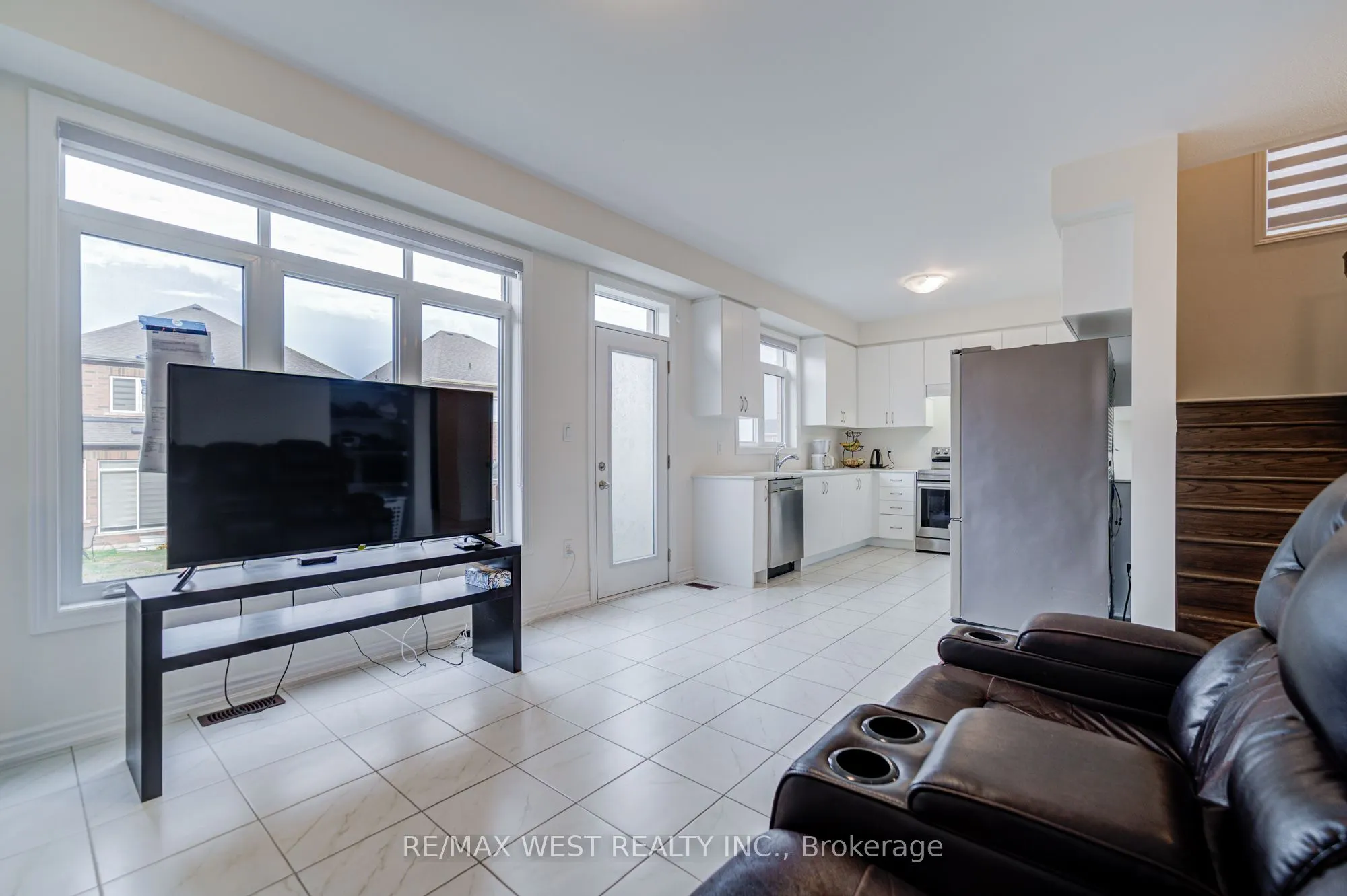 2171 Grainger Loop