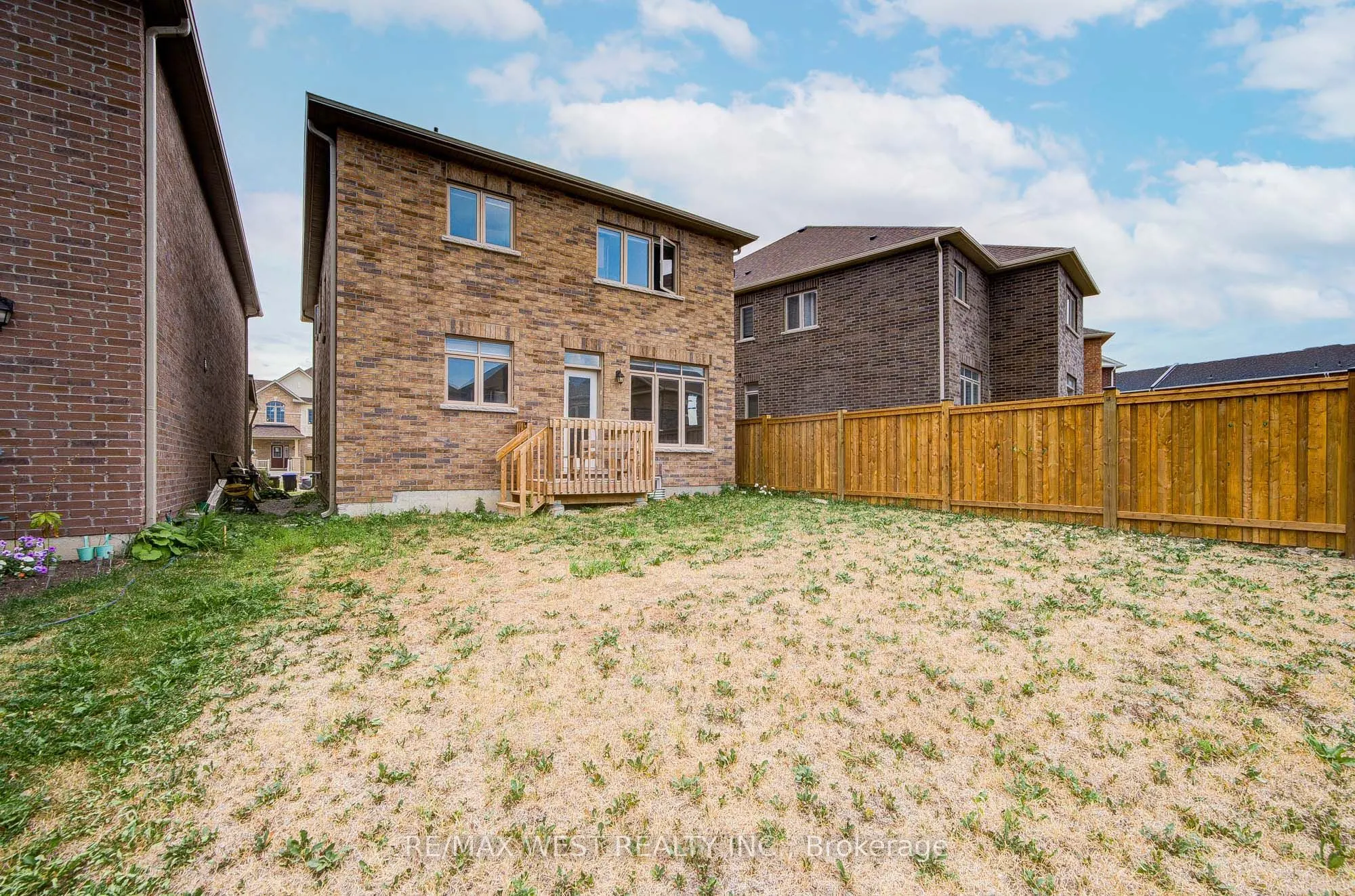 2171 Grainger Loop