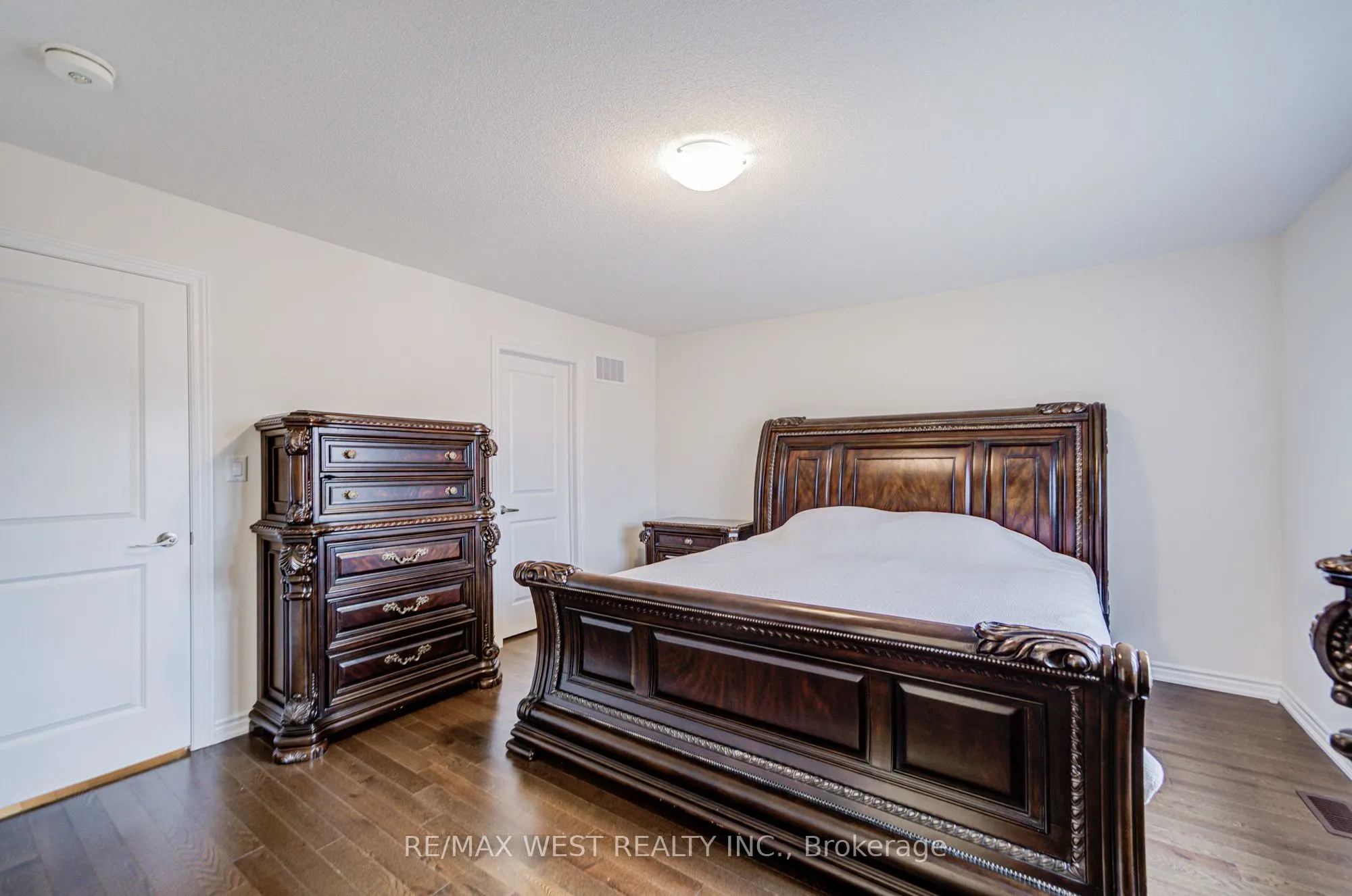 2171 Grainger Loop