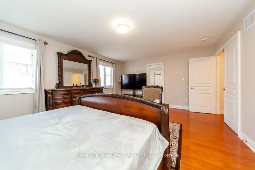 83 Ampezzo Avenue E