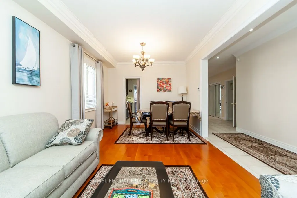 83 Ampezzo Avenue E