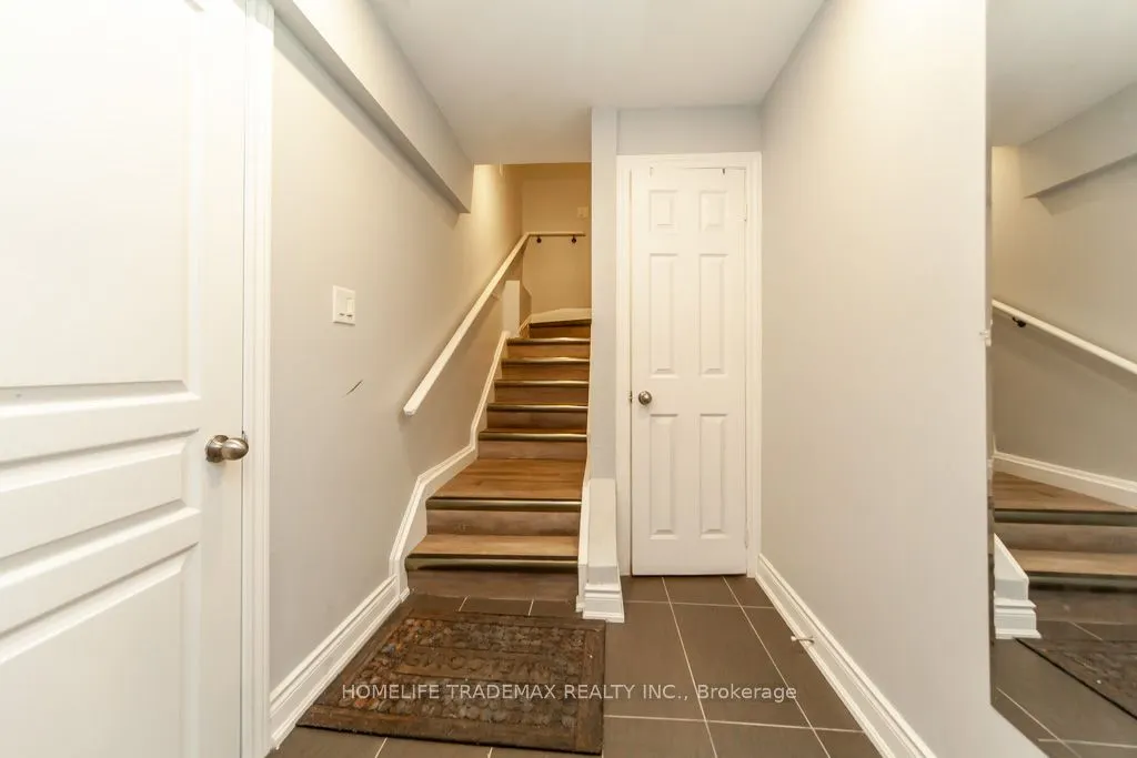 83 Ampezzo Avenue E