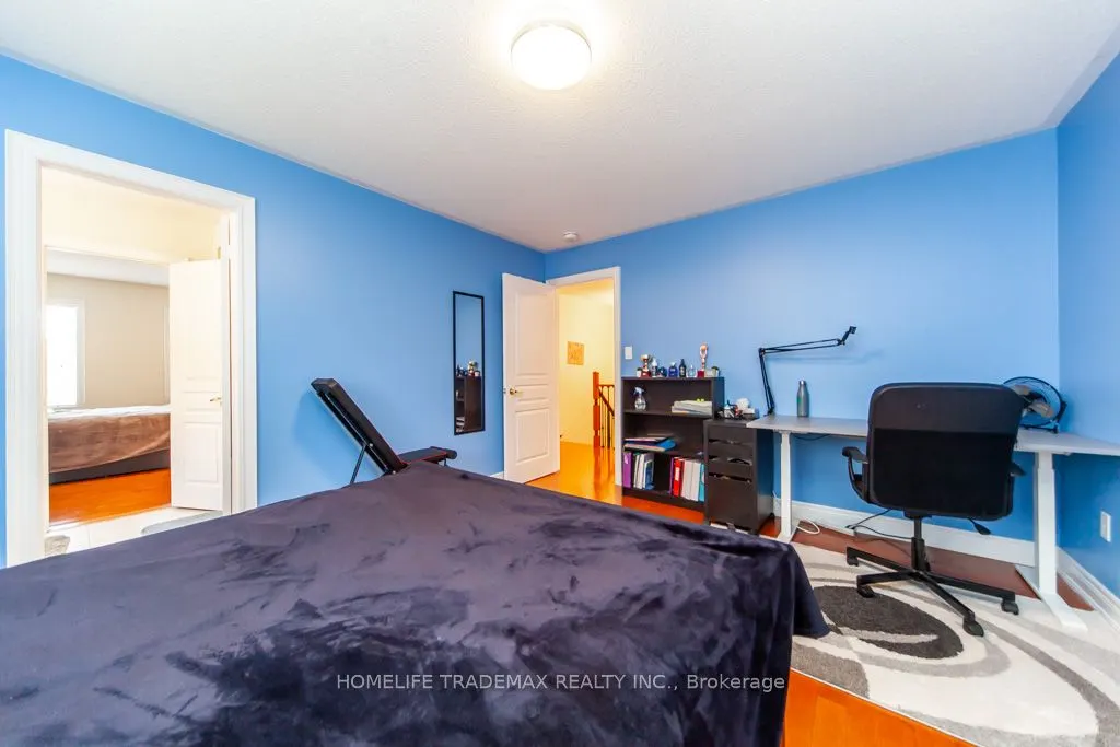 83 Ampezzo Avenue E