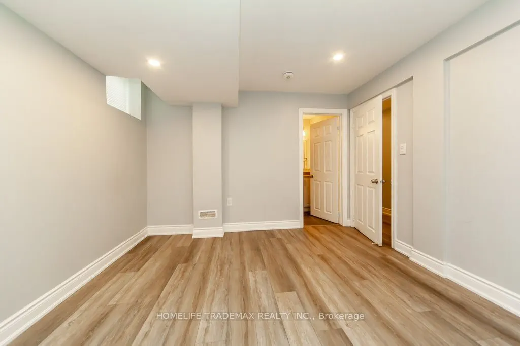 83 Ampezzo Avenue E