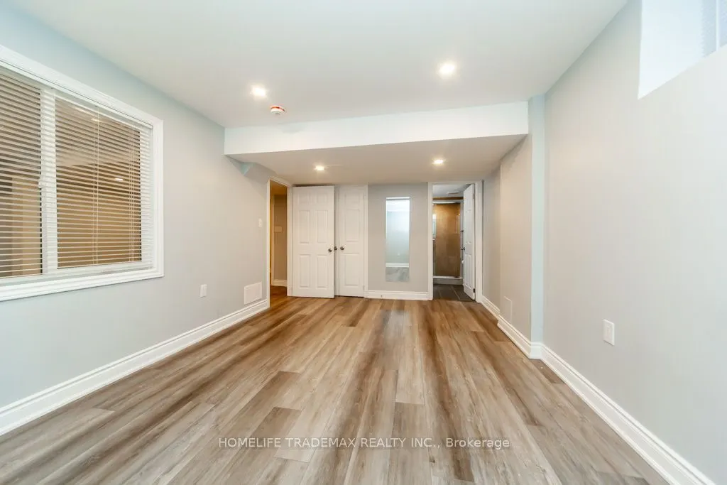 83 Ampezzo Avenue E