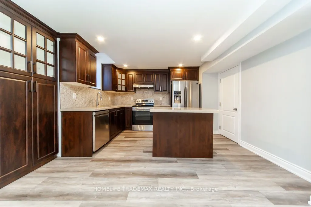 83 Ampezzo Avenue E