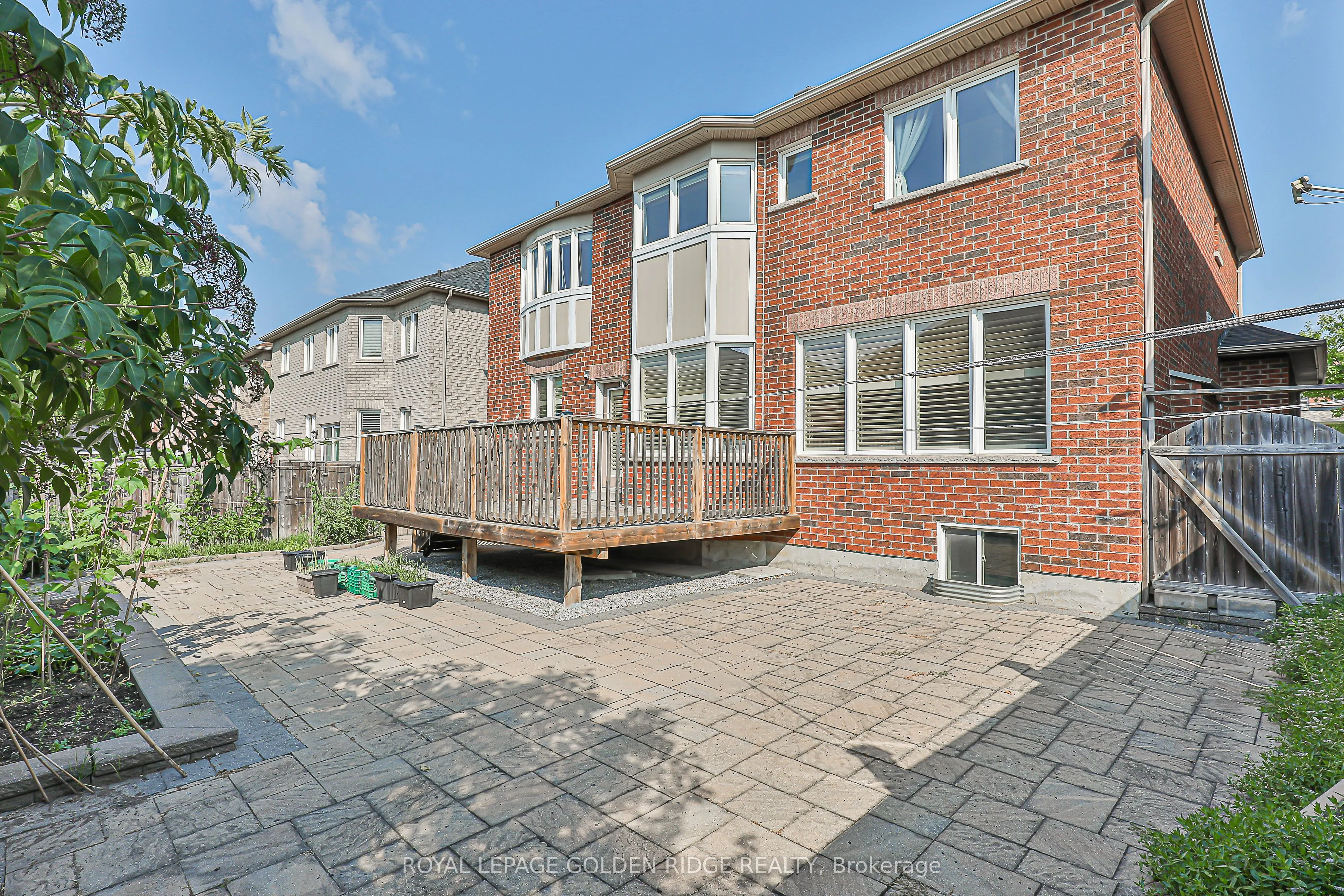12 Golden Meadow Drive