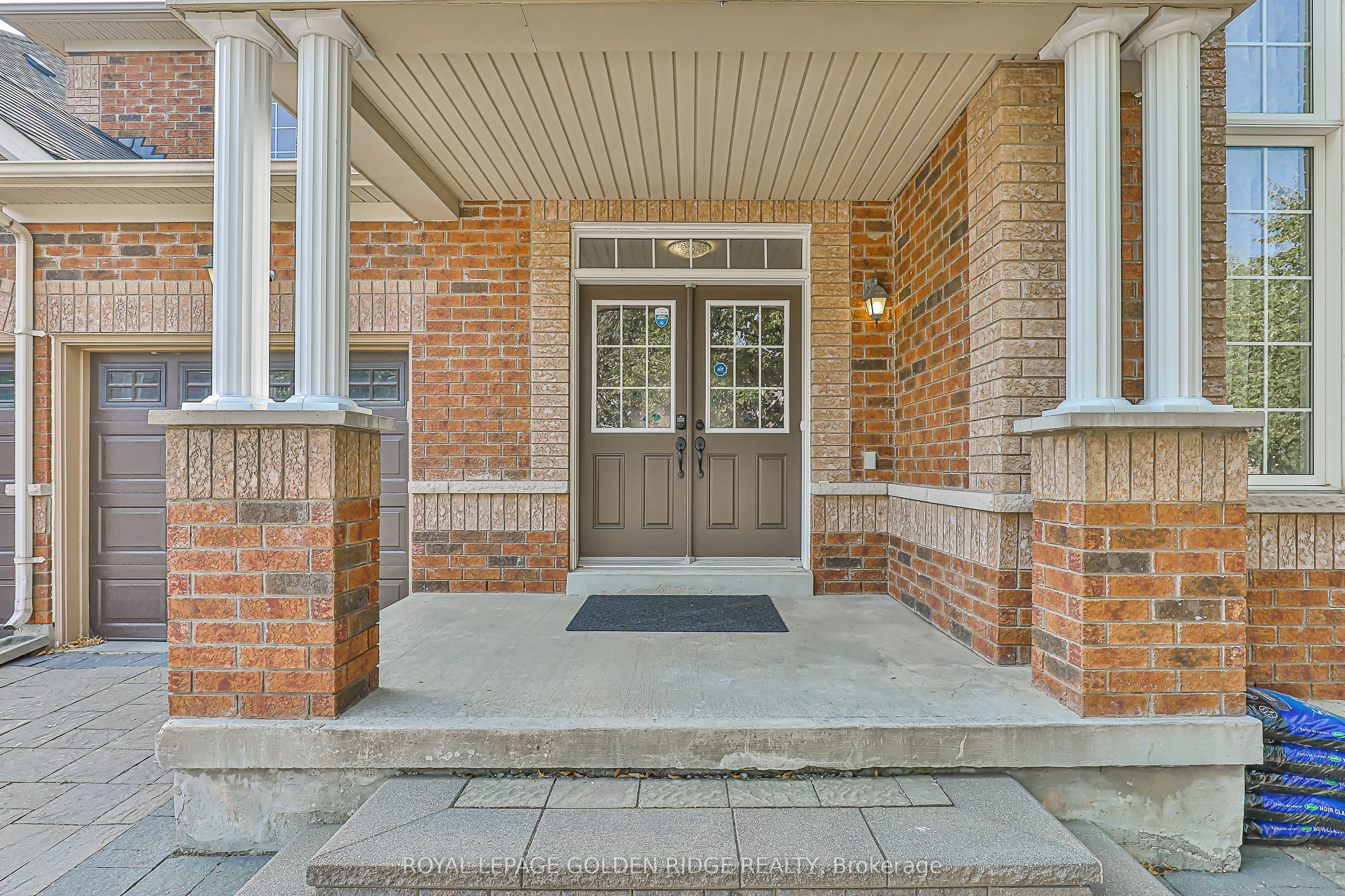 12 Golden Meadow Drive