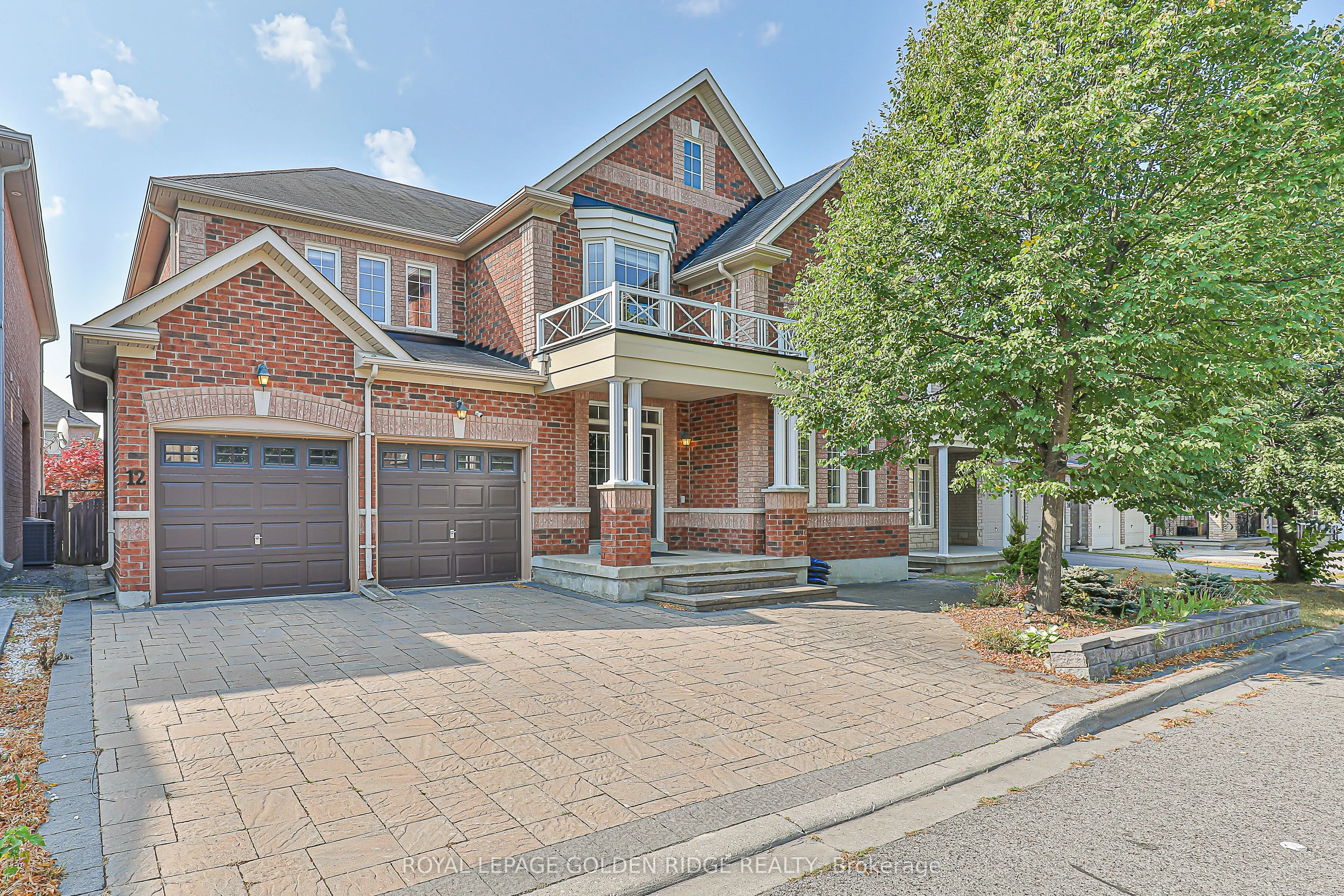 12 Golden Meadow Drive