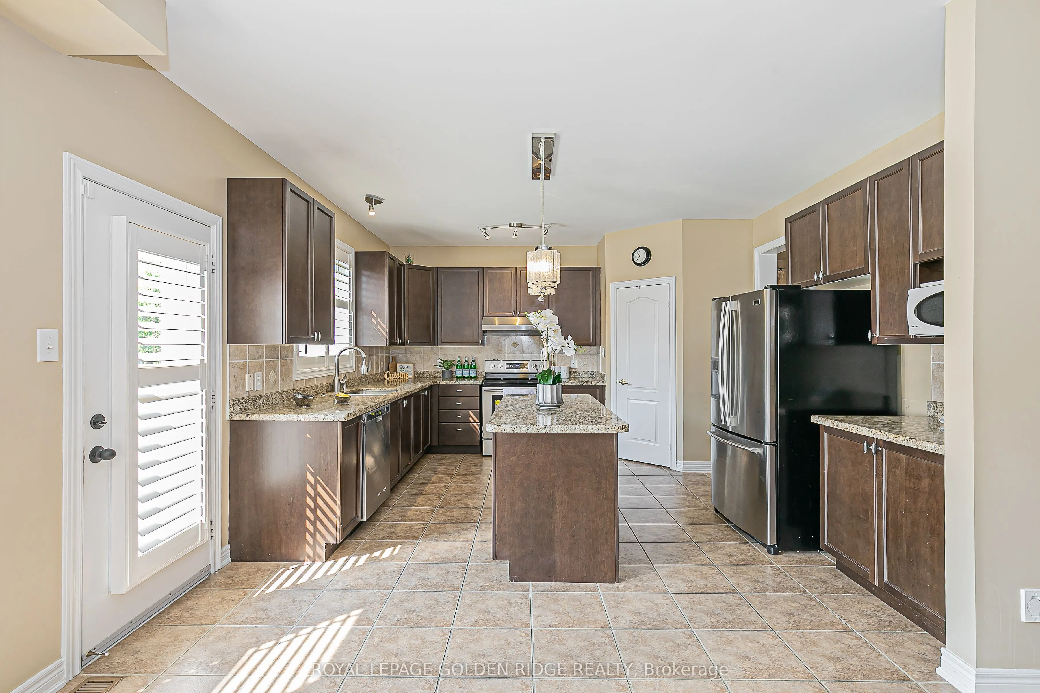 12 Golden Meadow Drive