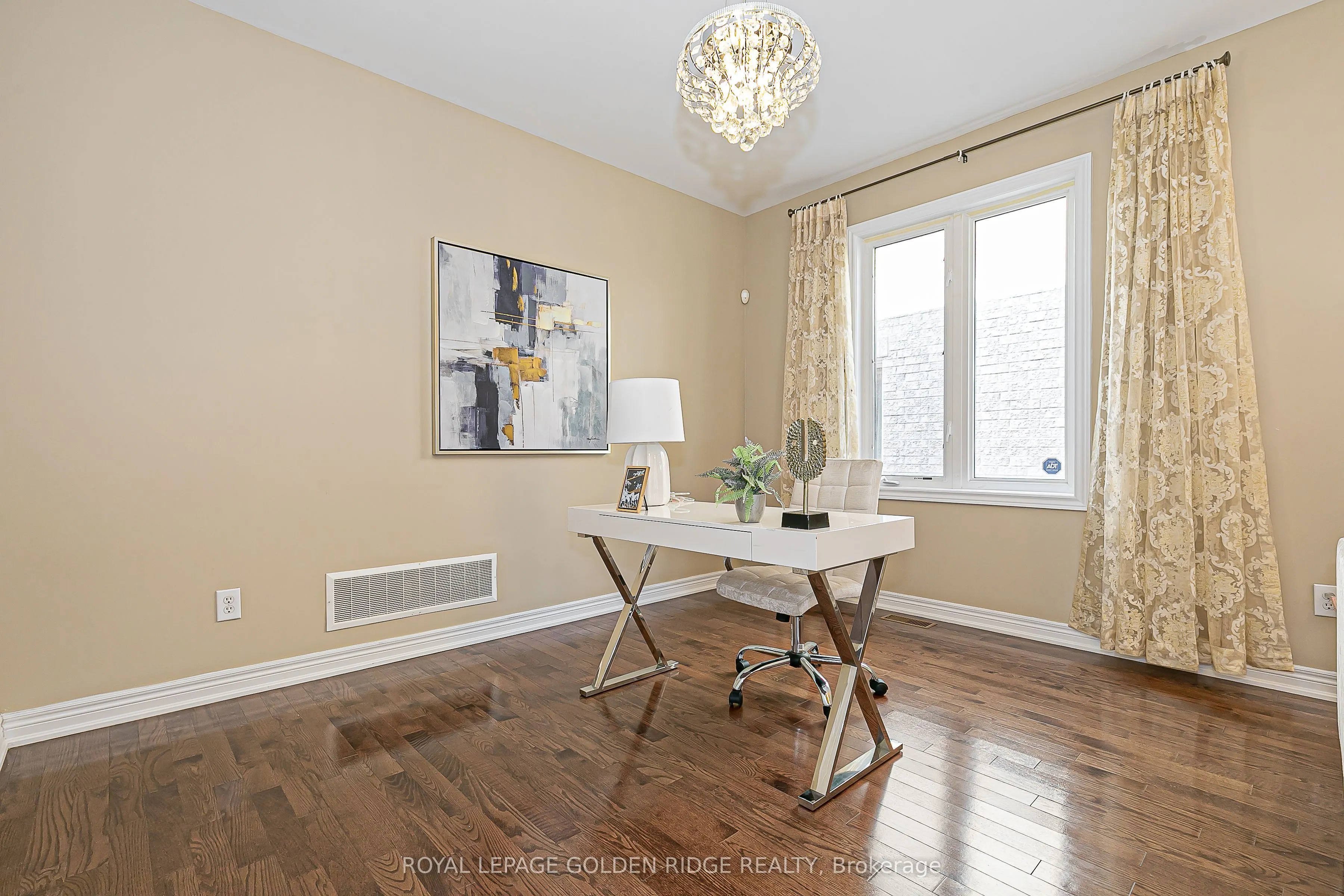 12 Golden Meadow Drive