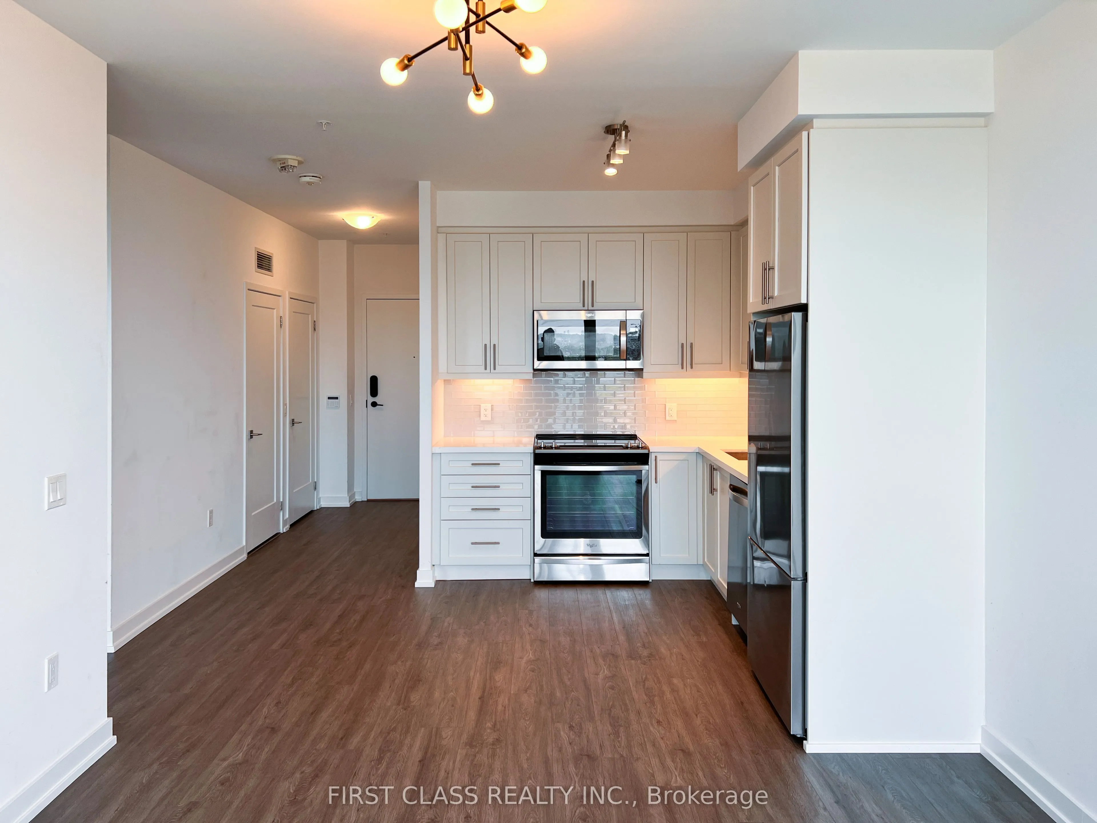 85 Oneida Crescent, #916