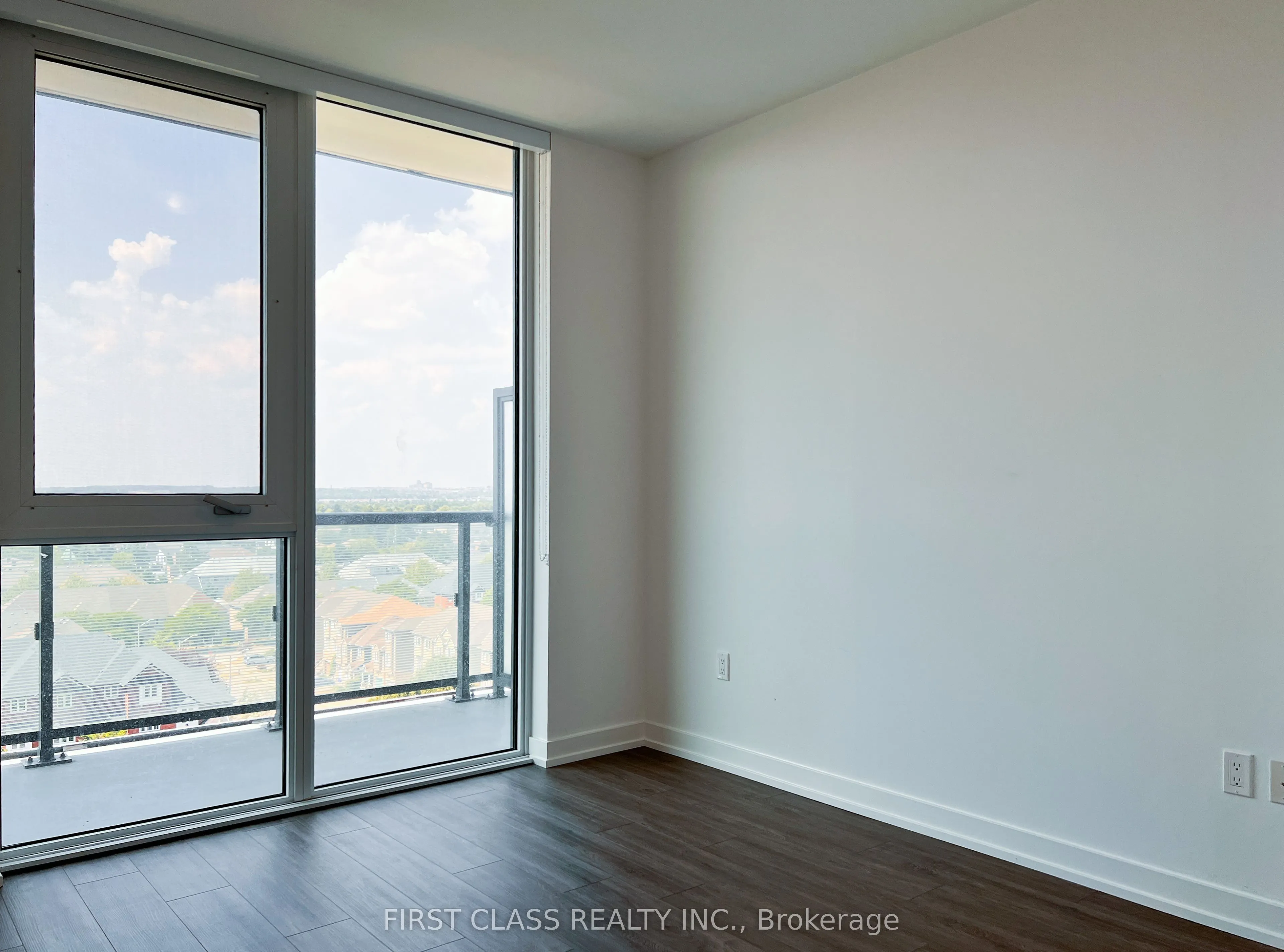 85 Oneida Crescent, #916