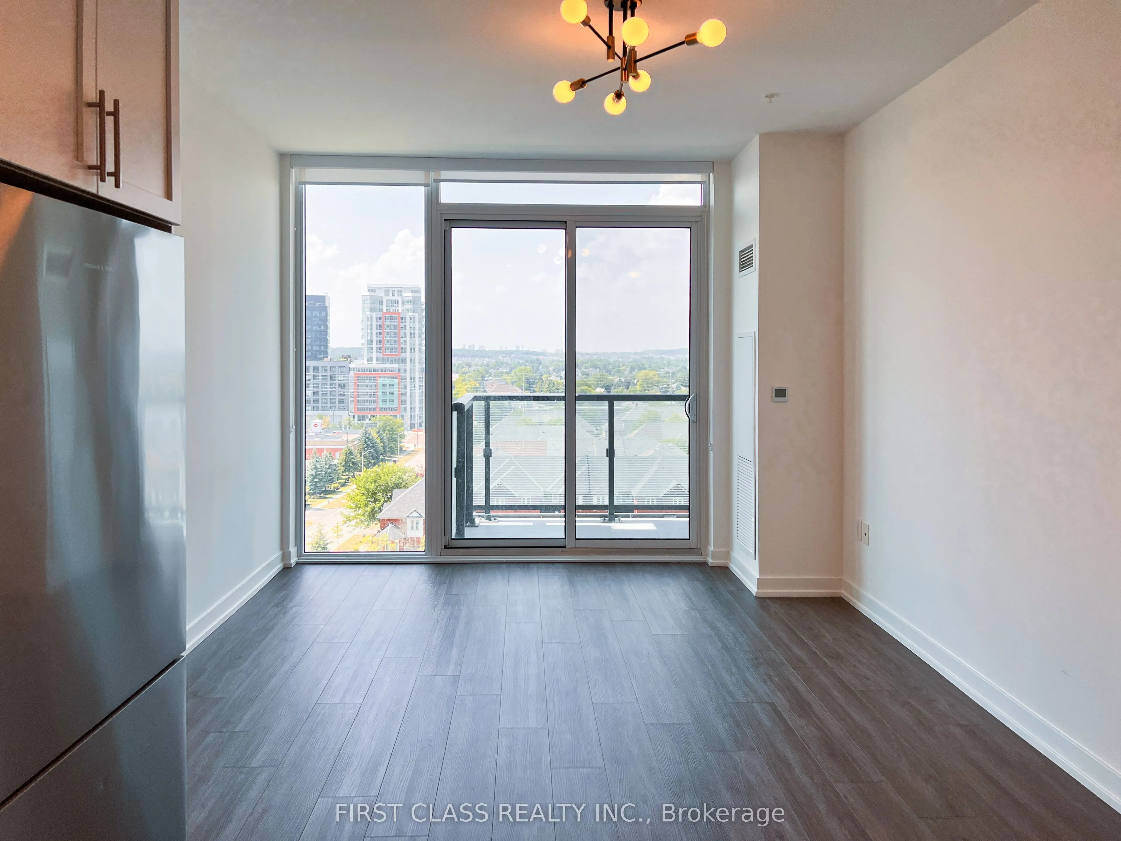 85 Oneida Crescent, #916