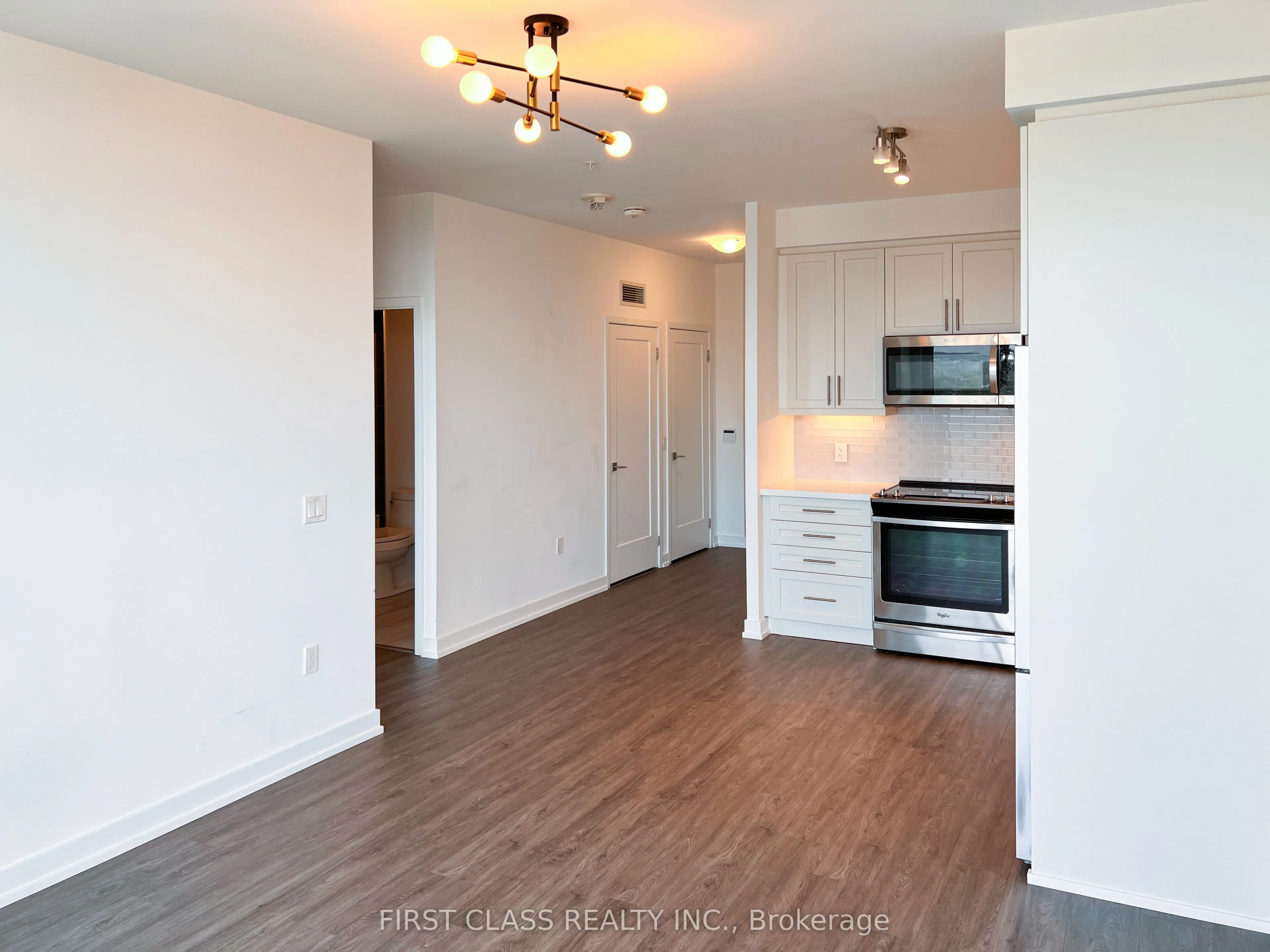 85 Oneida Crescent, #916