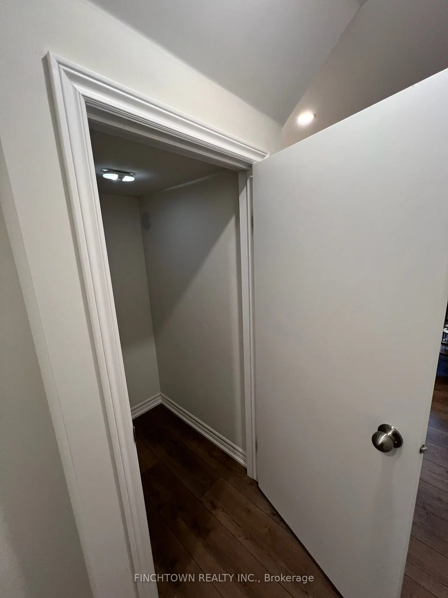10 Green Manor Crescent, #BSMT