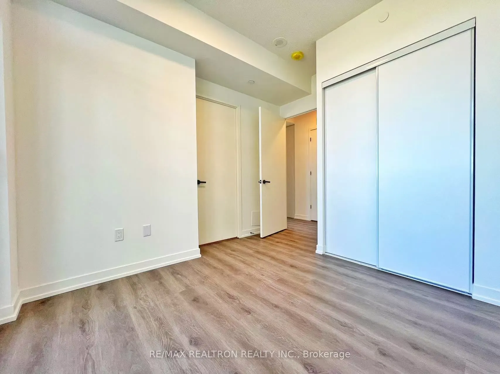 28 Interchange Way, #3305