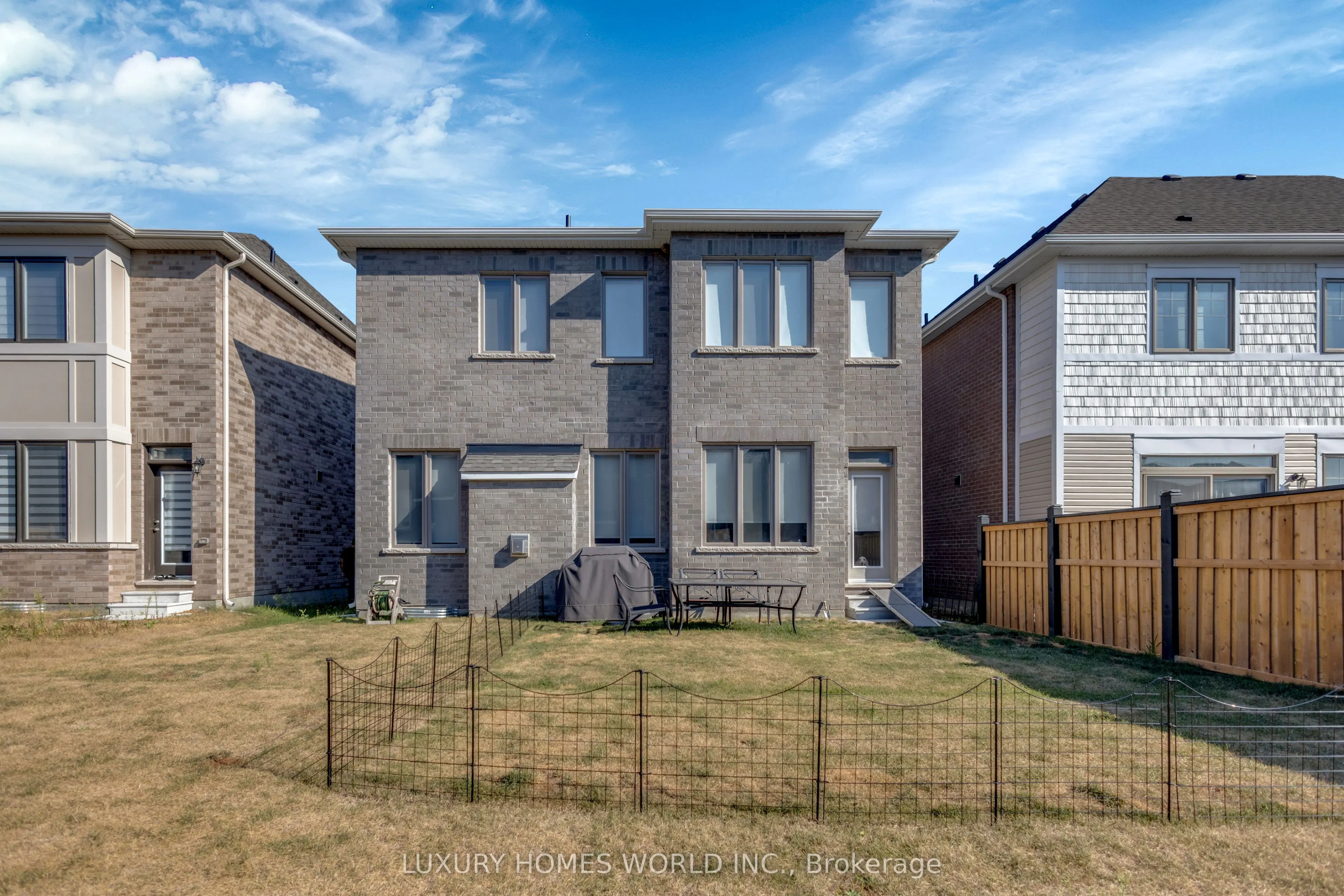 657 Lamb Street E
